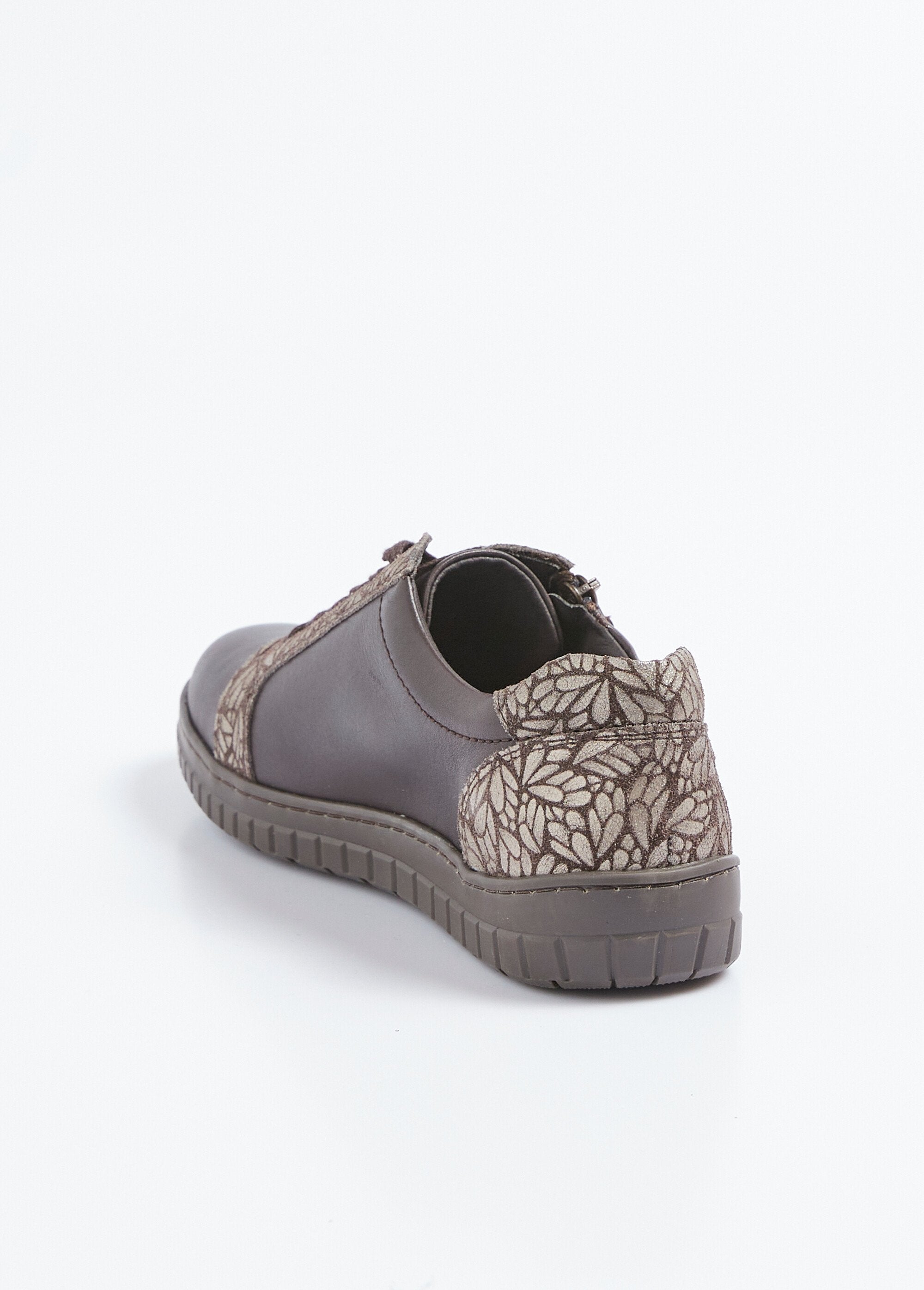 Zapatillas_cómodas_con_cordones_y_cremallera_Castaño_DO1_slim