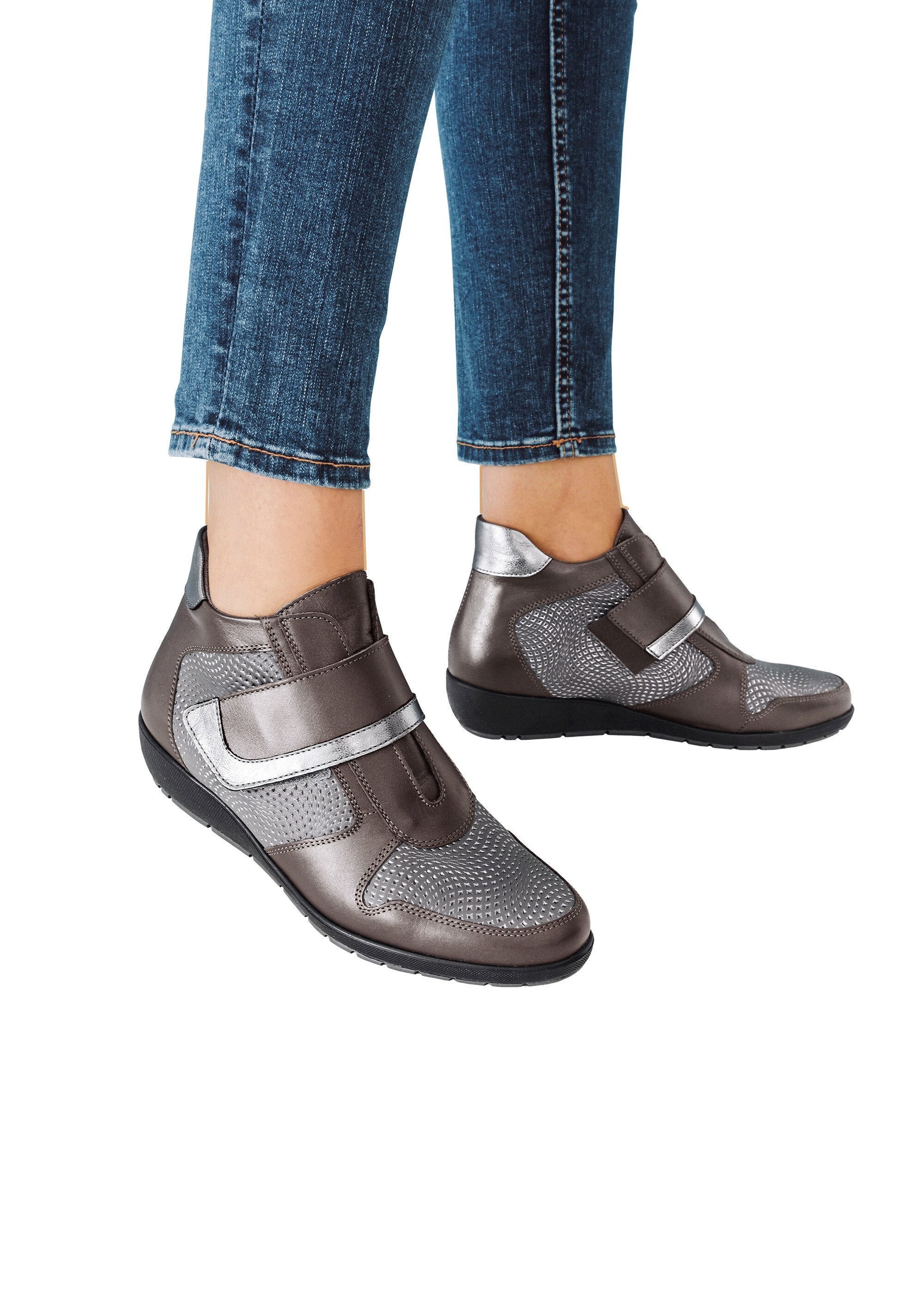 Botas_bimaterial_antiarañazos_Gris_FA1_slim