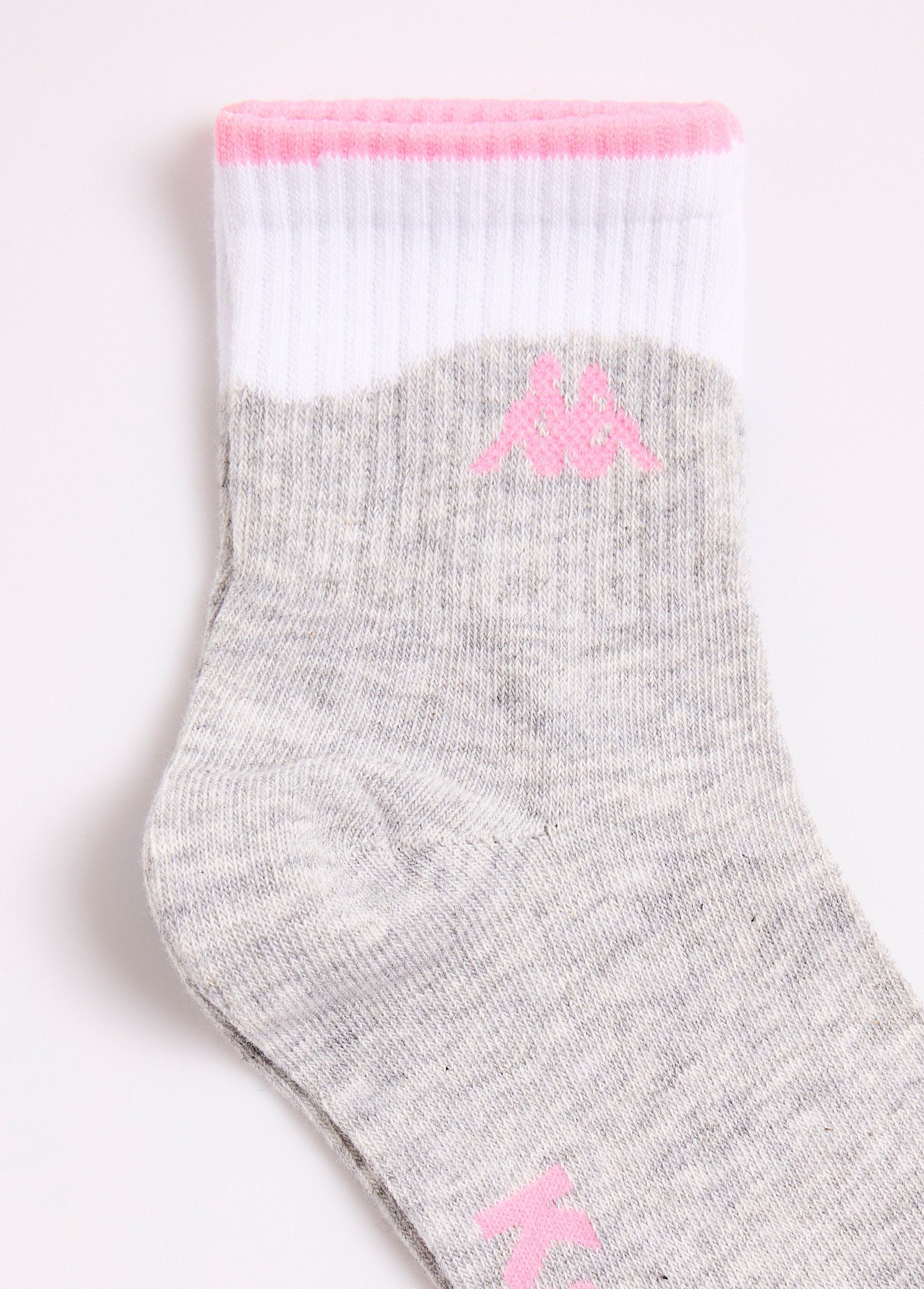 Calcetines_deportivos_elegantes_y_acanalados_Gris_surtido_DE3_slim
