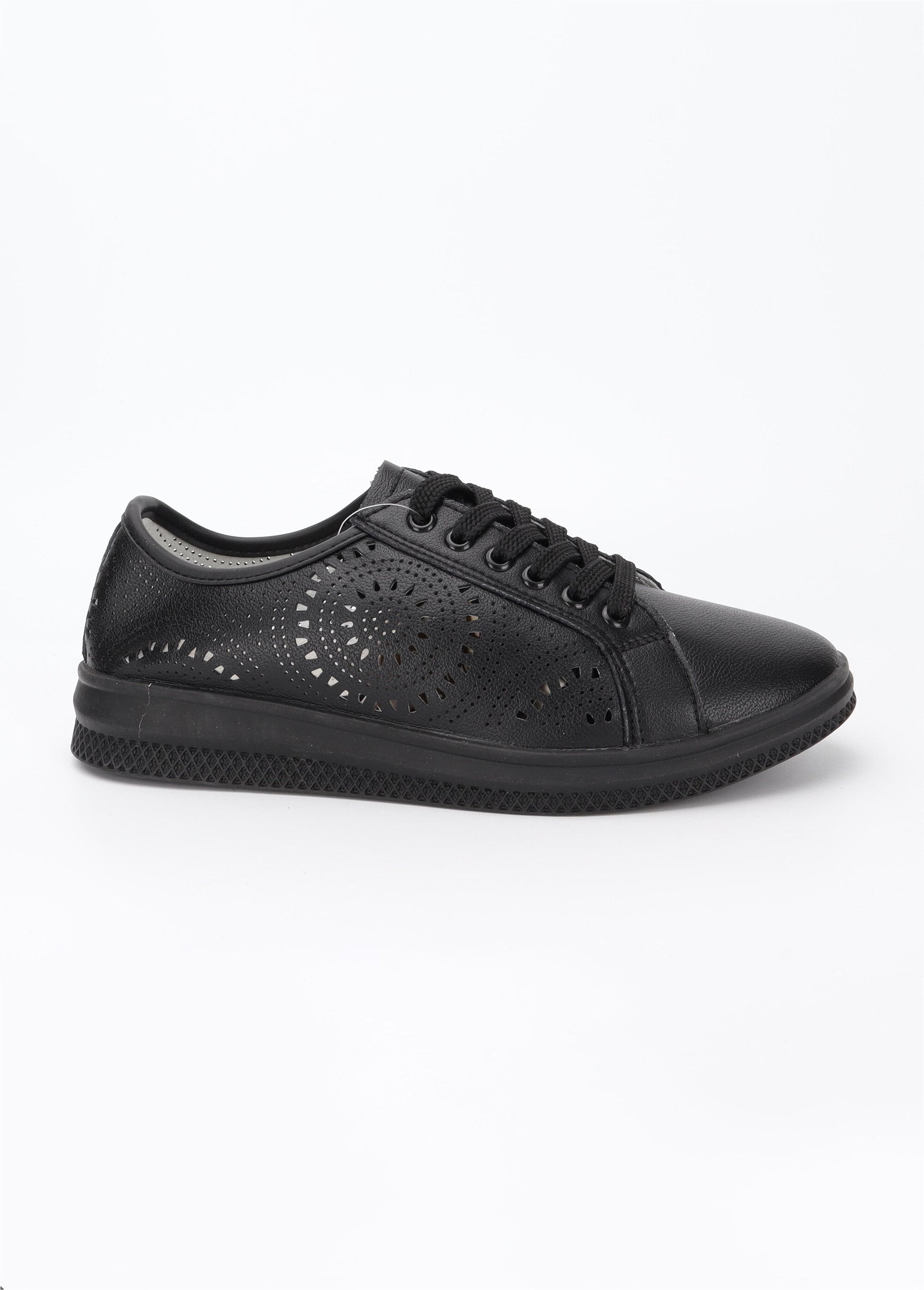 Zapatillas_con_detalles_perforados_Negro_DE1_slim