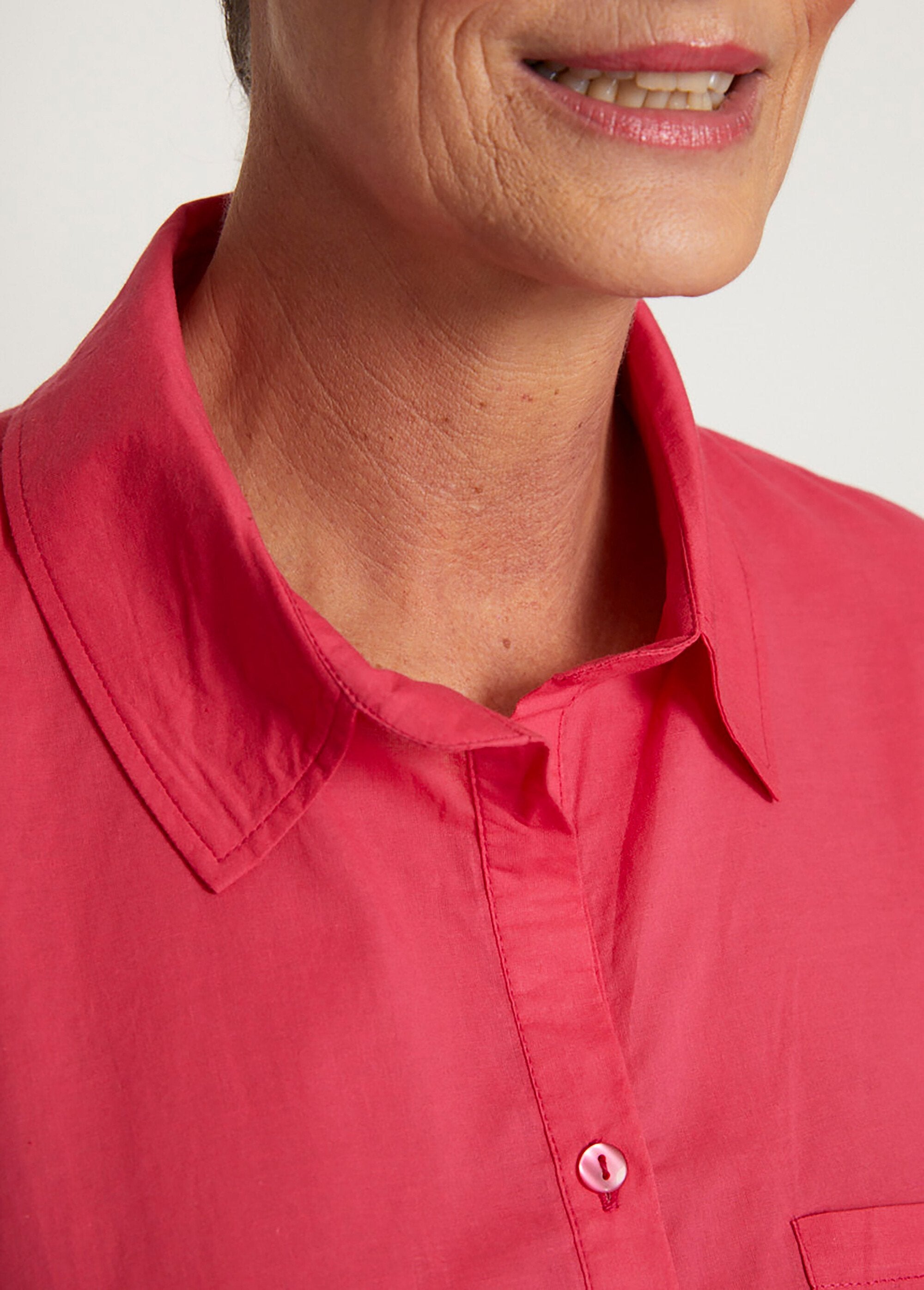 Blusa_larga_de_algodón_estampado_con_botones_Rosa_DE1_slim