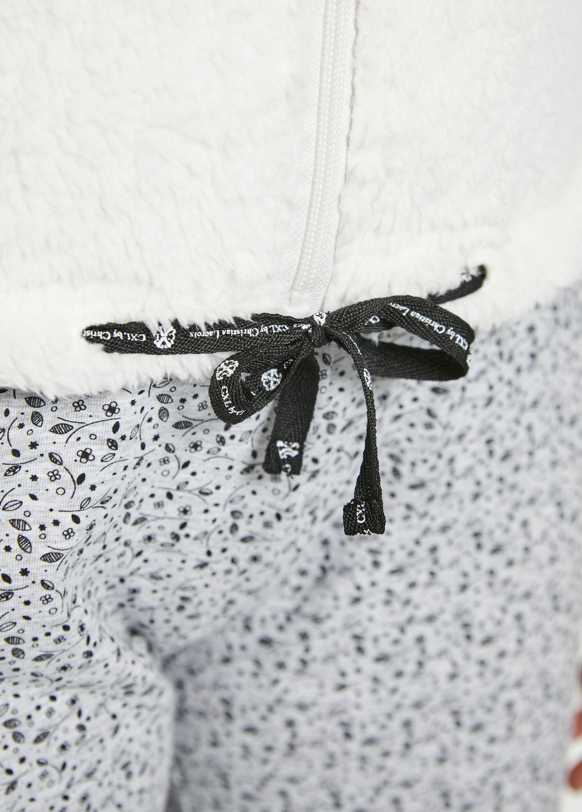 Suéter_ligero,_cálido_y_cómodo_de_polar_con_cremallera_Blanco,_Blanca_DE2_slim