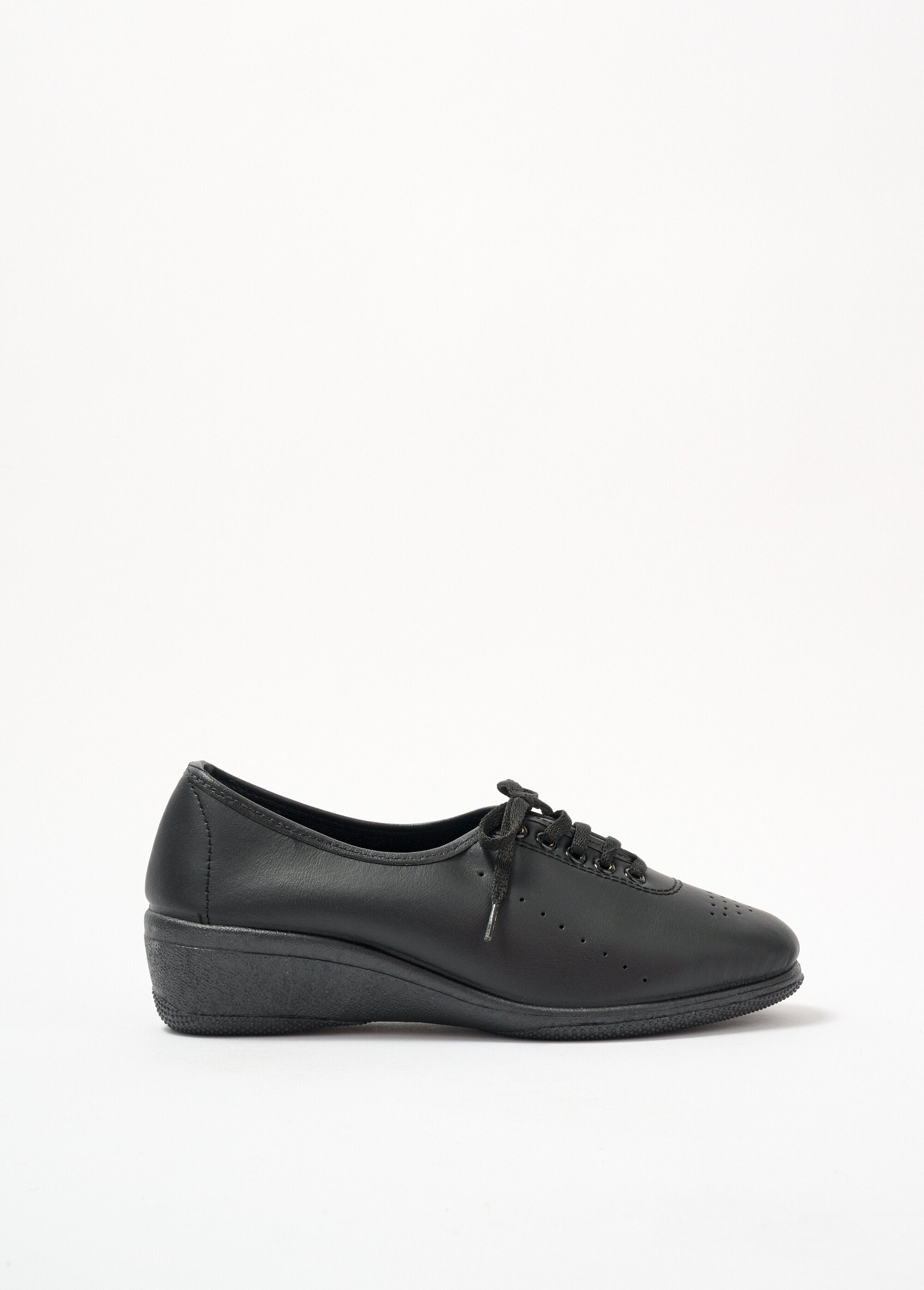 Derbys_de_cuero_con_cordones_y_pierna_ancha_Negro_DR1_slim