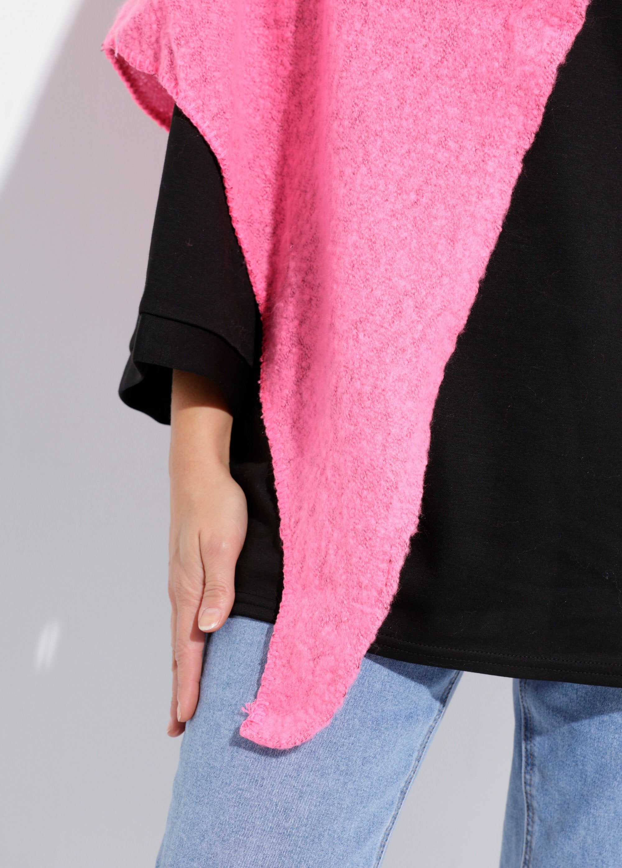 Bufanda_triangular_de_punto_suave_y_cálida_Fucsia_DE1_slim