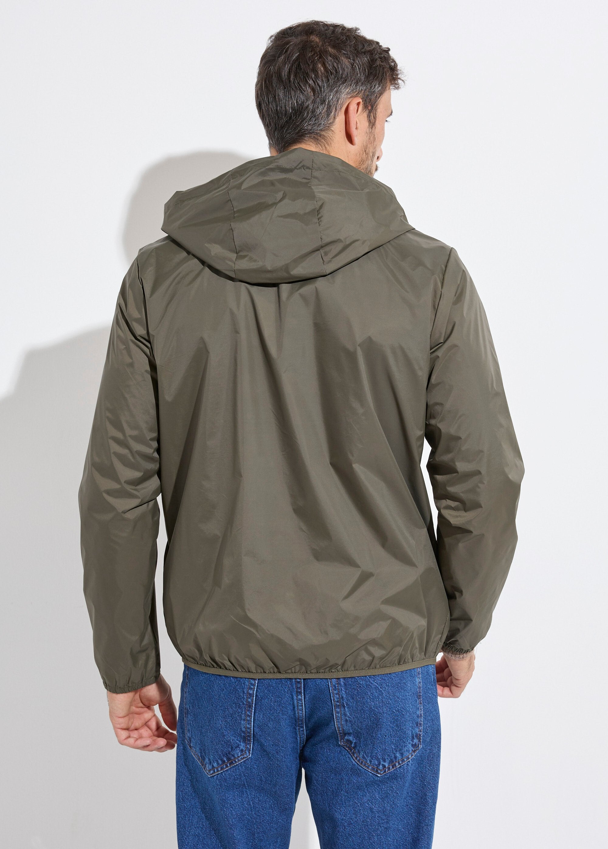 Parka_corta_impermeable_de_moda_Caqui_DO1_slim