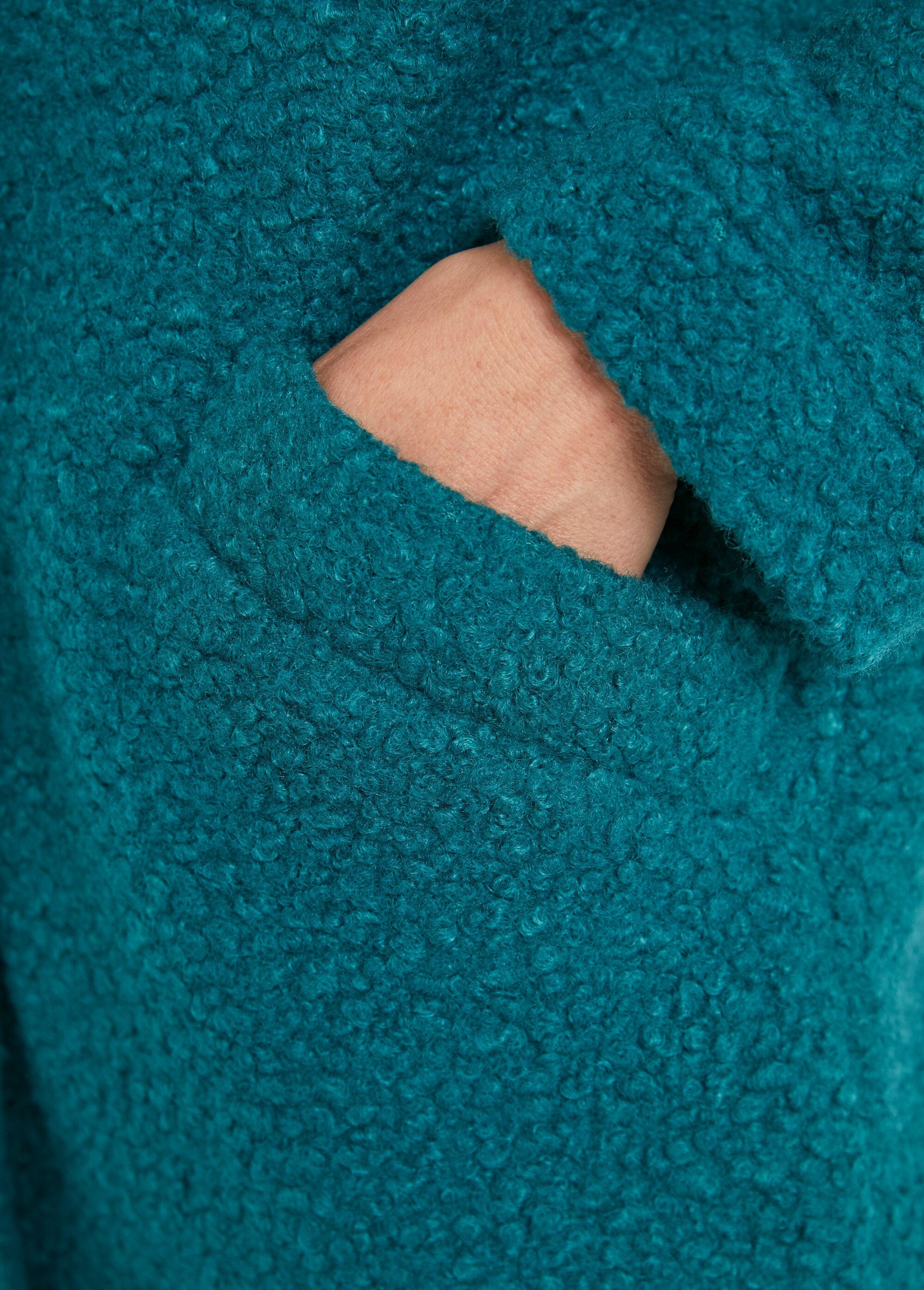 Abrigo_bouclette_abotonado_de_largo_medio_Pato_DE4_slim