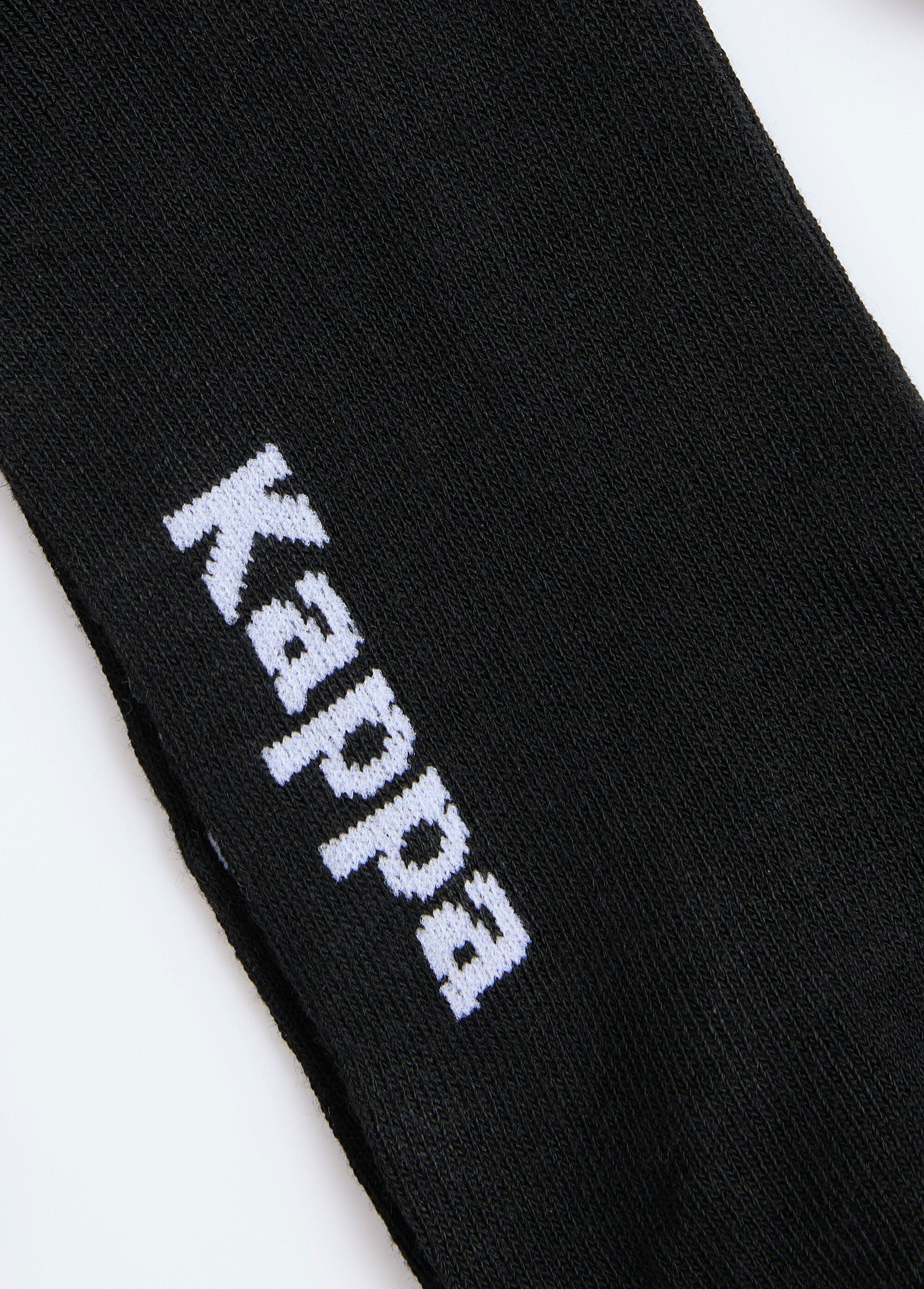 Calcetines_deportivos_a_media_pantorrilla_con_puño_a_rayas_Negro_DE3_slim