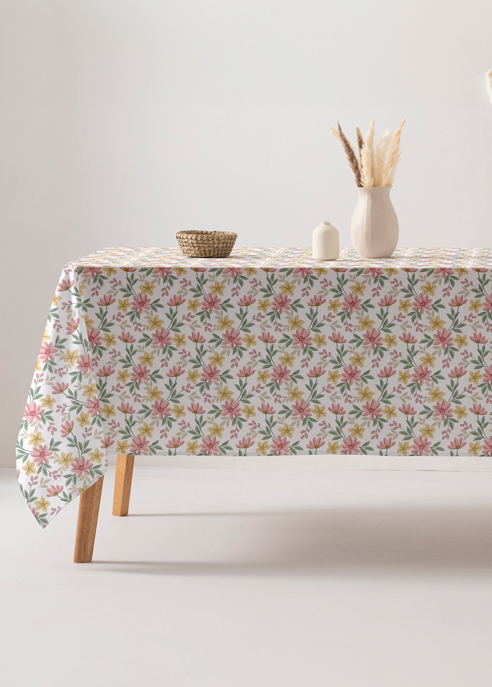 Mantel_antimanchas_con_estampado_floral_Estampado_rosa_DE4_slim