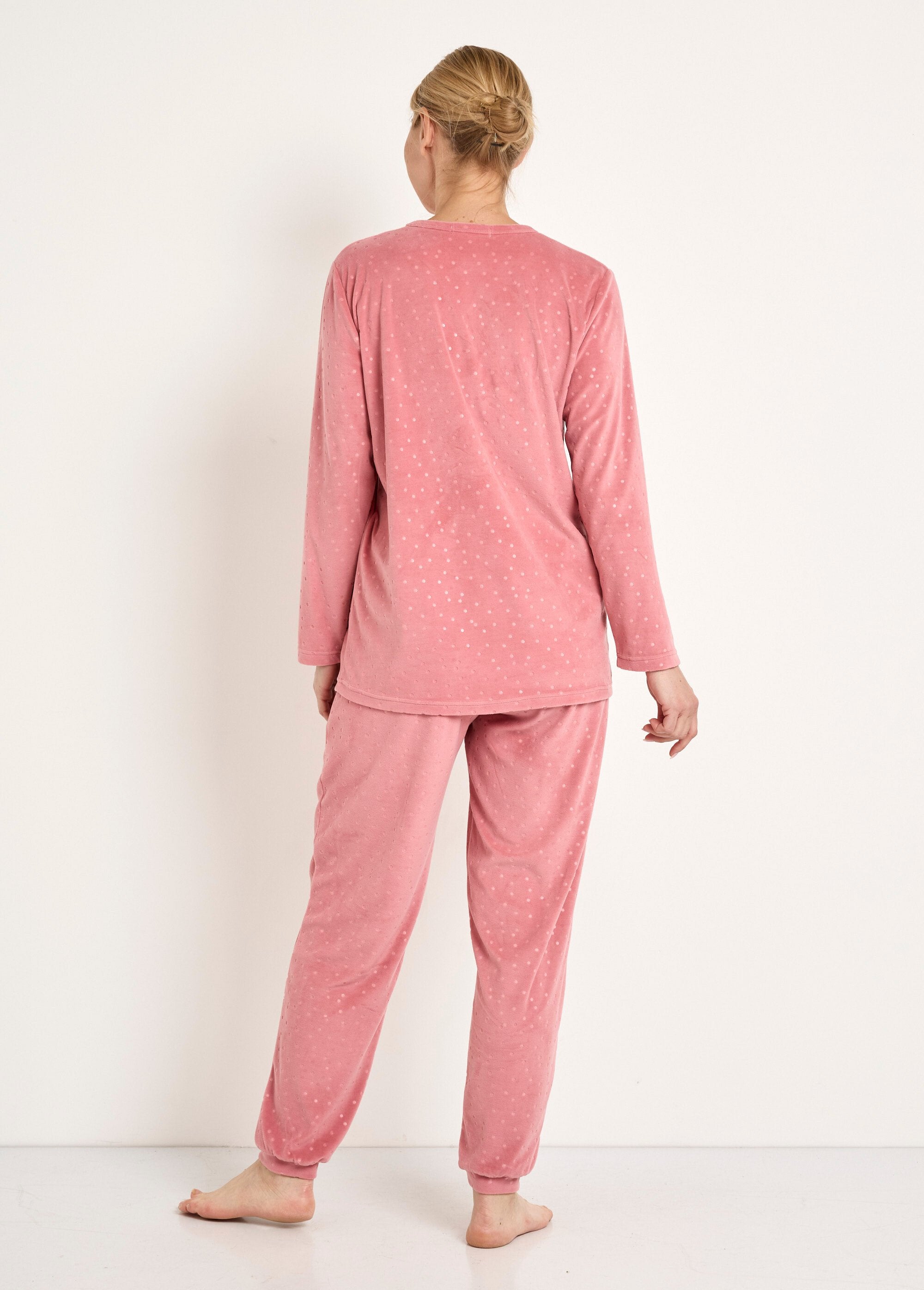 Pantalón_de_pijama_de_terciopelo_con_cuello_redondo_y_lunares_en_relieve_Rosa_DO1_slim