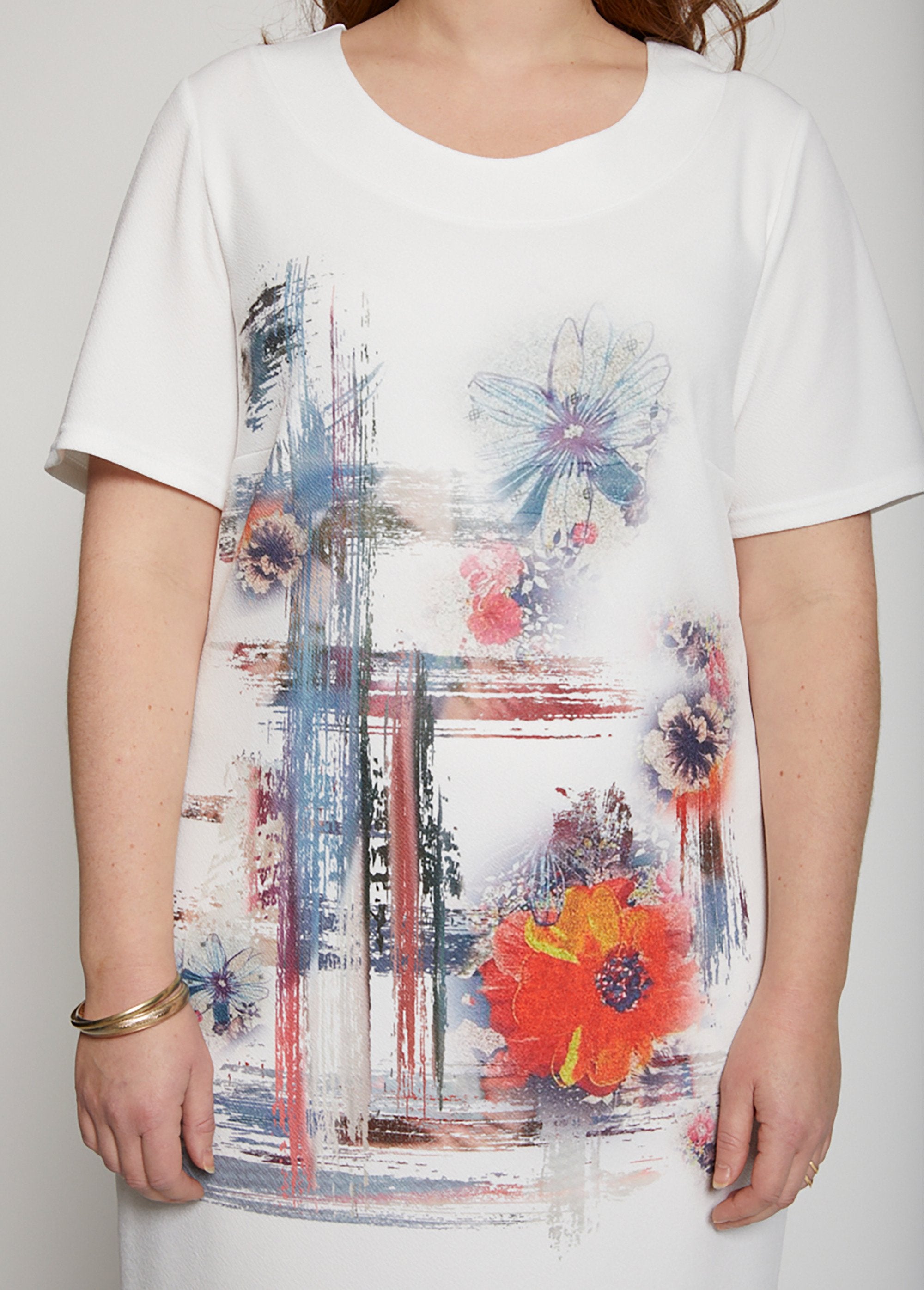 Vestido_recto_de_punto_con_motivos_estampados_fondo_natural_DE1_curvy