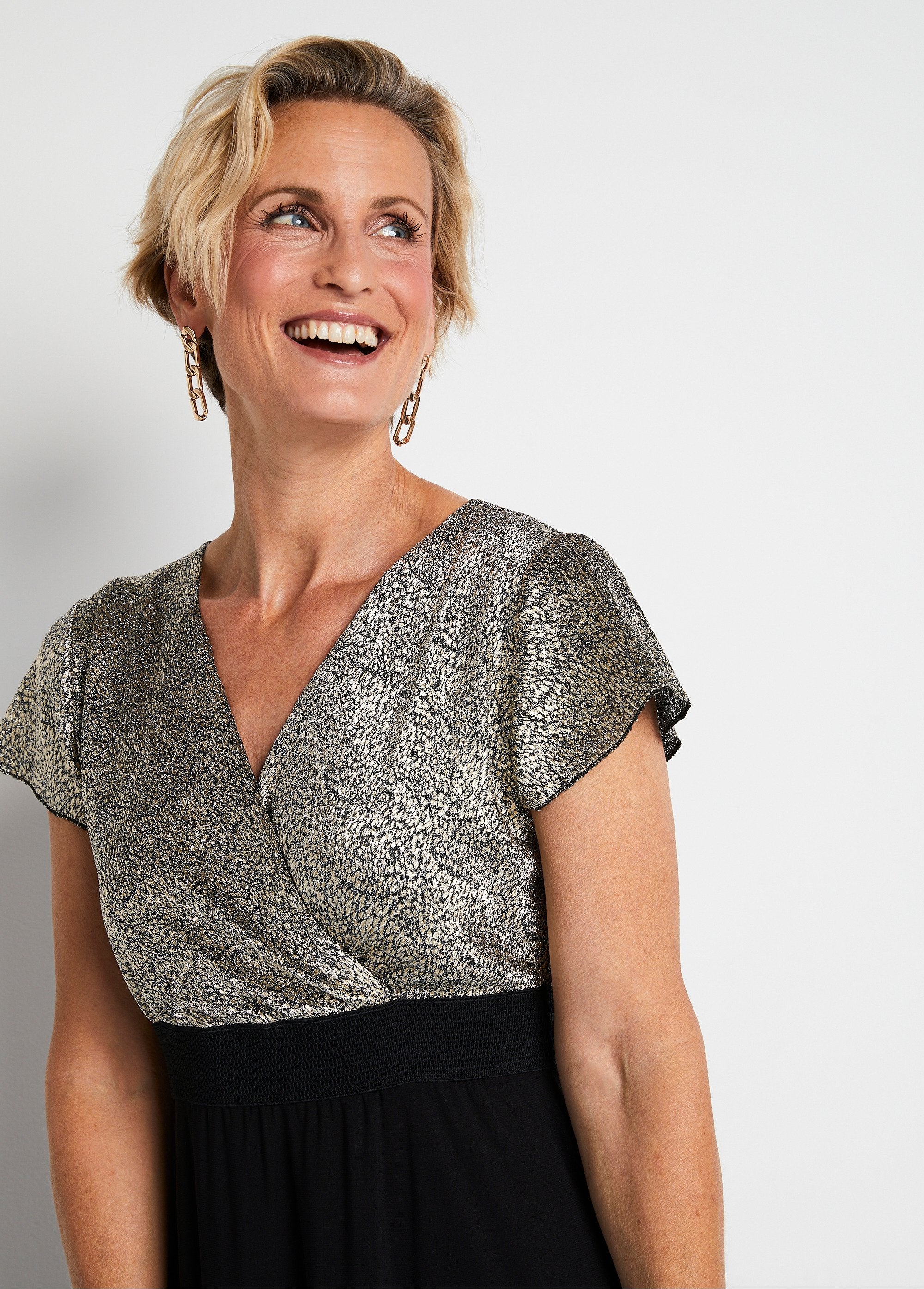 Vestido_largo_cruzado_bicolor_Negro_y_oro_DE1_slim