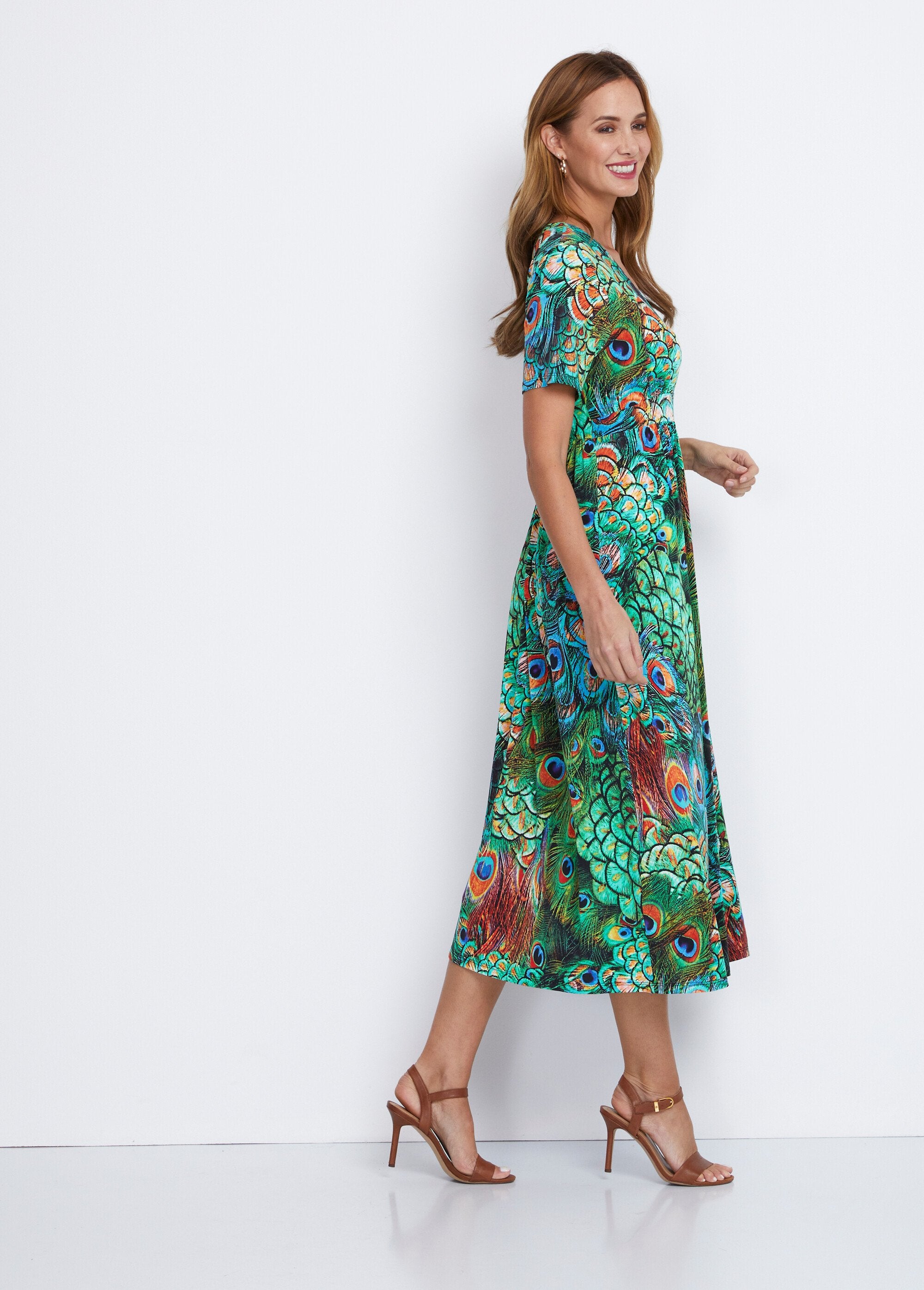 Vestido_largo_con_escote_envolvente_diablillo_verde_DR1_slim