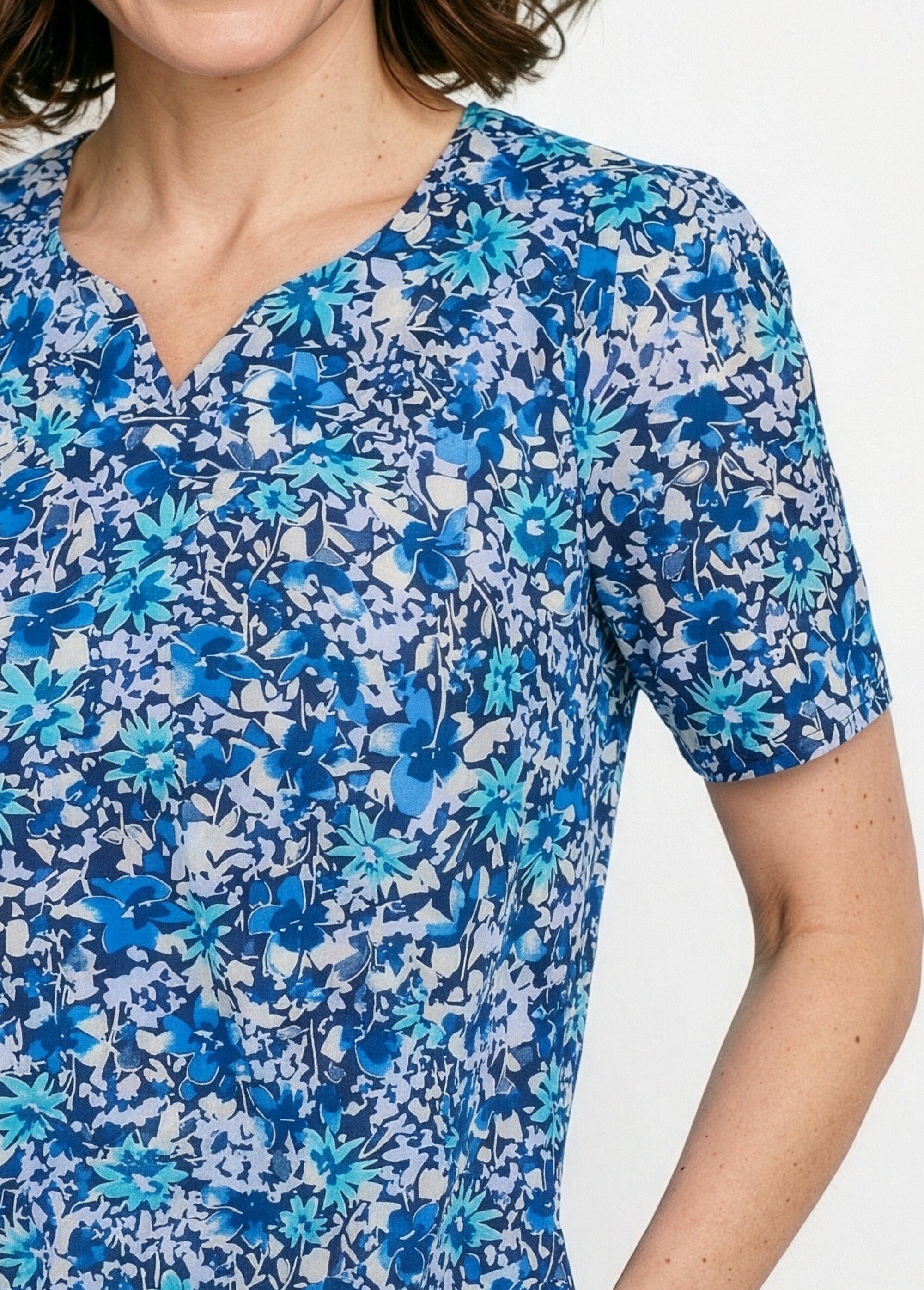 Vestido_midi_delantal_estampado_Turquesa_y_azul_marino_DE1_slim