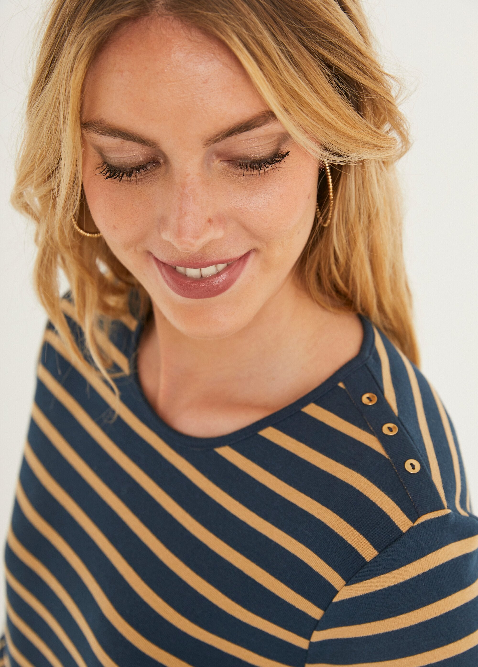 Camiseta_marinera_corta_de_algodón_de_manga_larga_Azul_marino_y_camello_DE2_slim