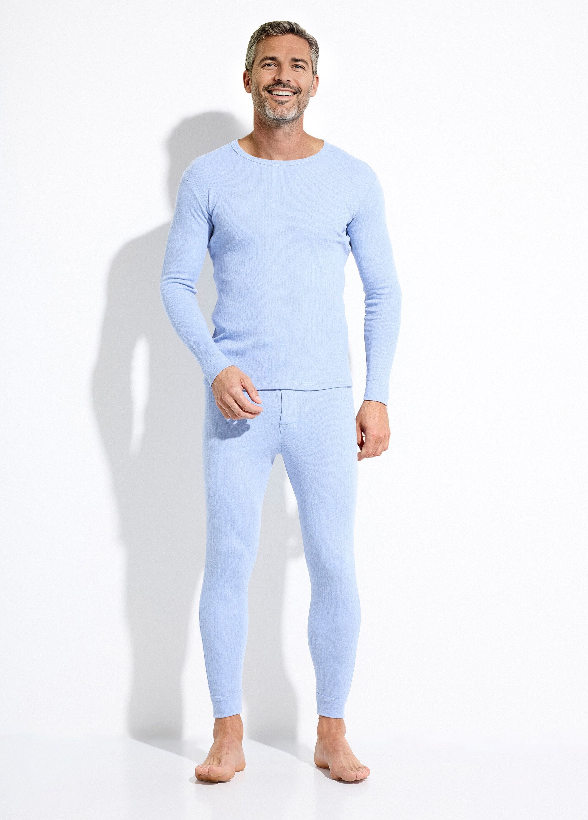 Camiseta_interior_abrigada_con_cuello_redondo_y_manga_larga._Vaqueros_SF1_slim