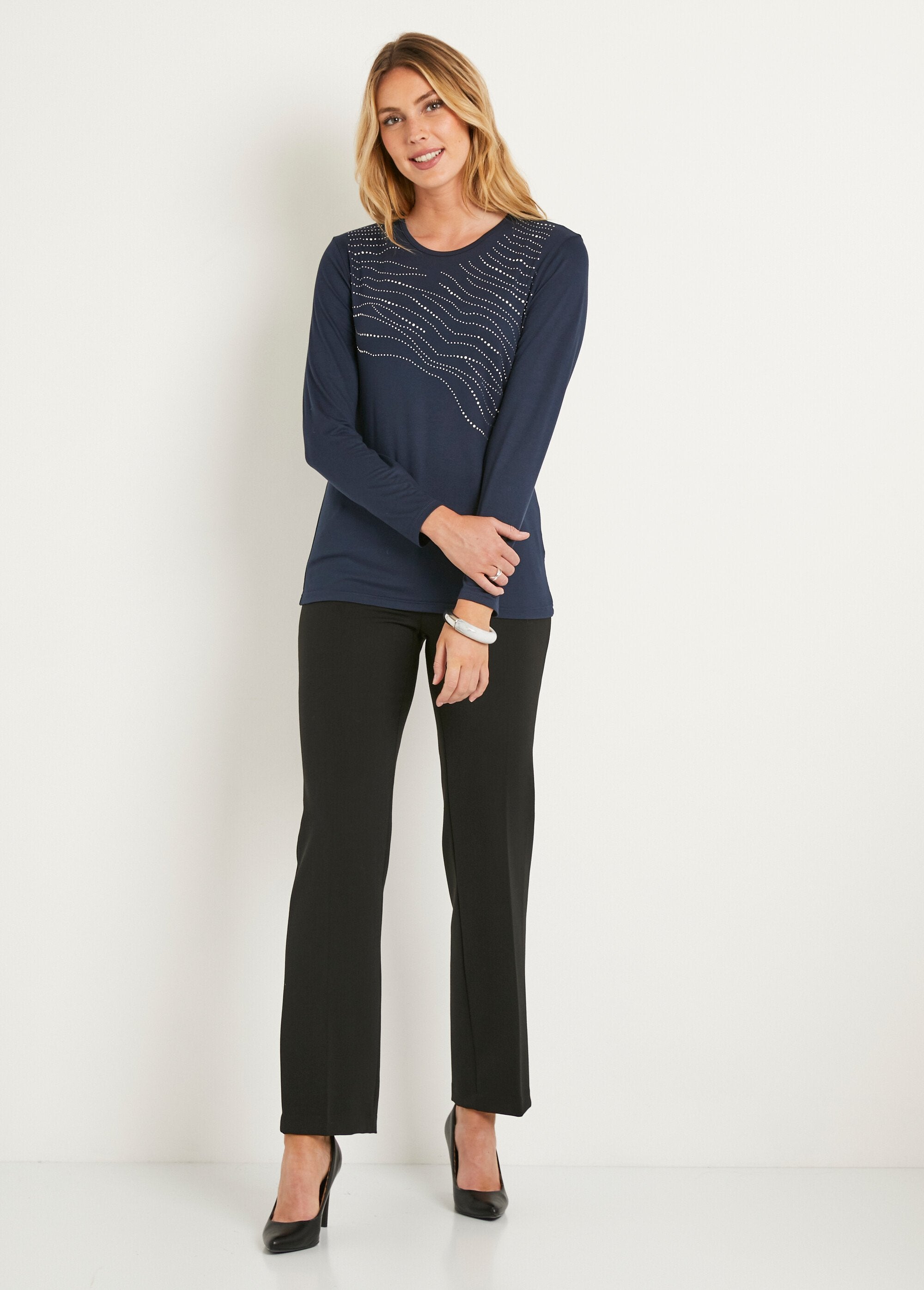 Camiseta_corta_recta_lisa_con_strass_cuello_redondo_Marina_SF1_slim