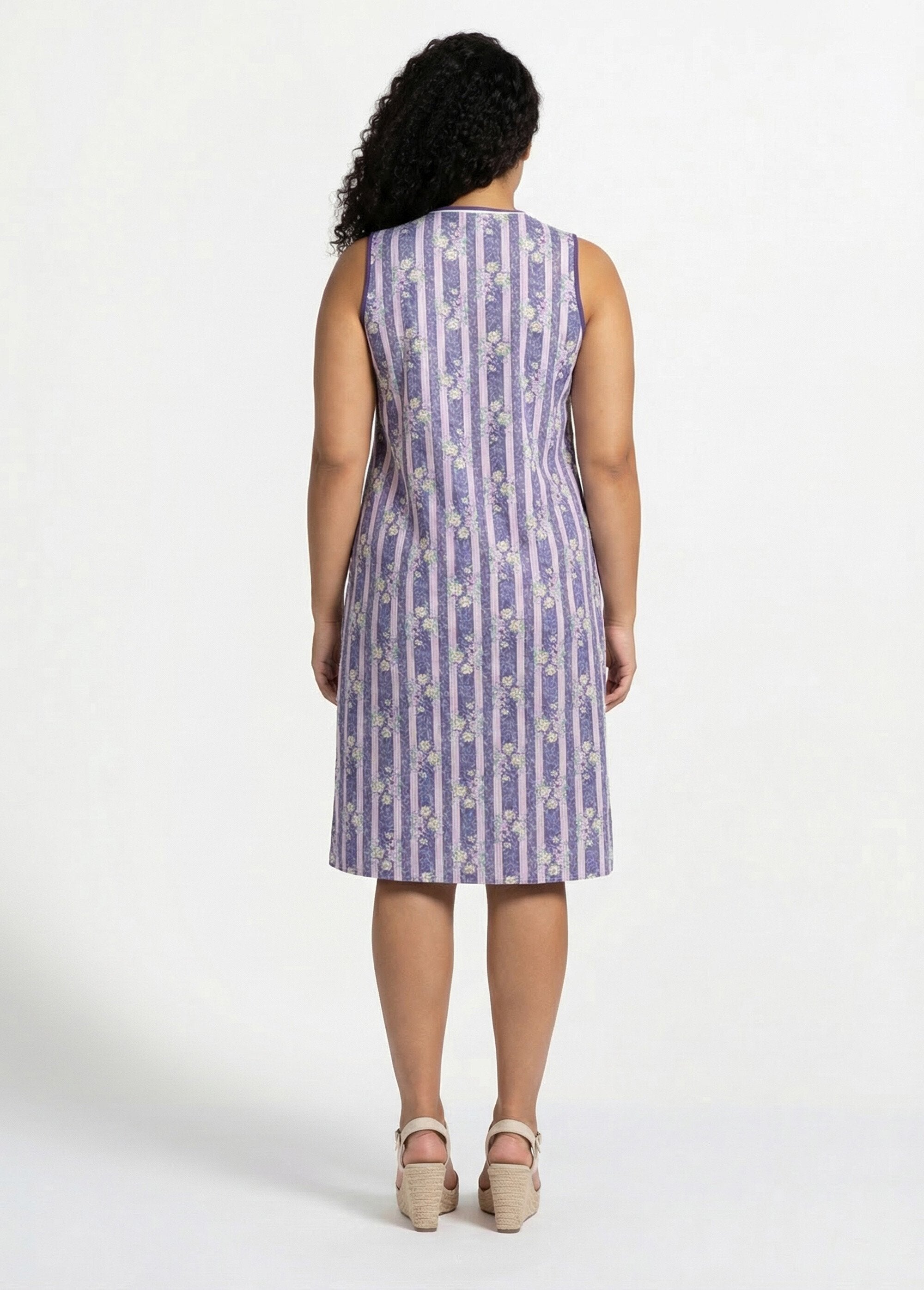 Delantal_abotonado_sin_mangas_Raye_Parma_DO1_slim