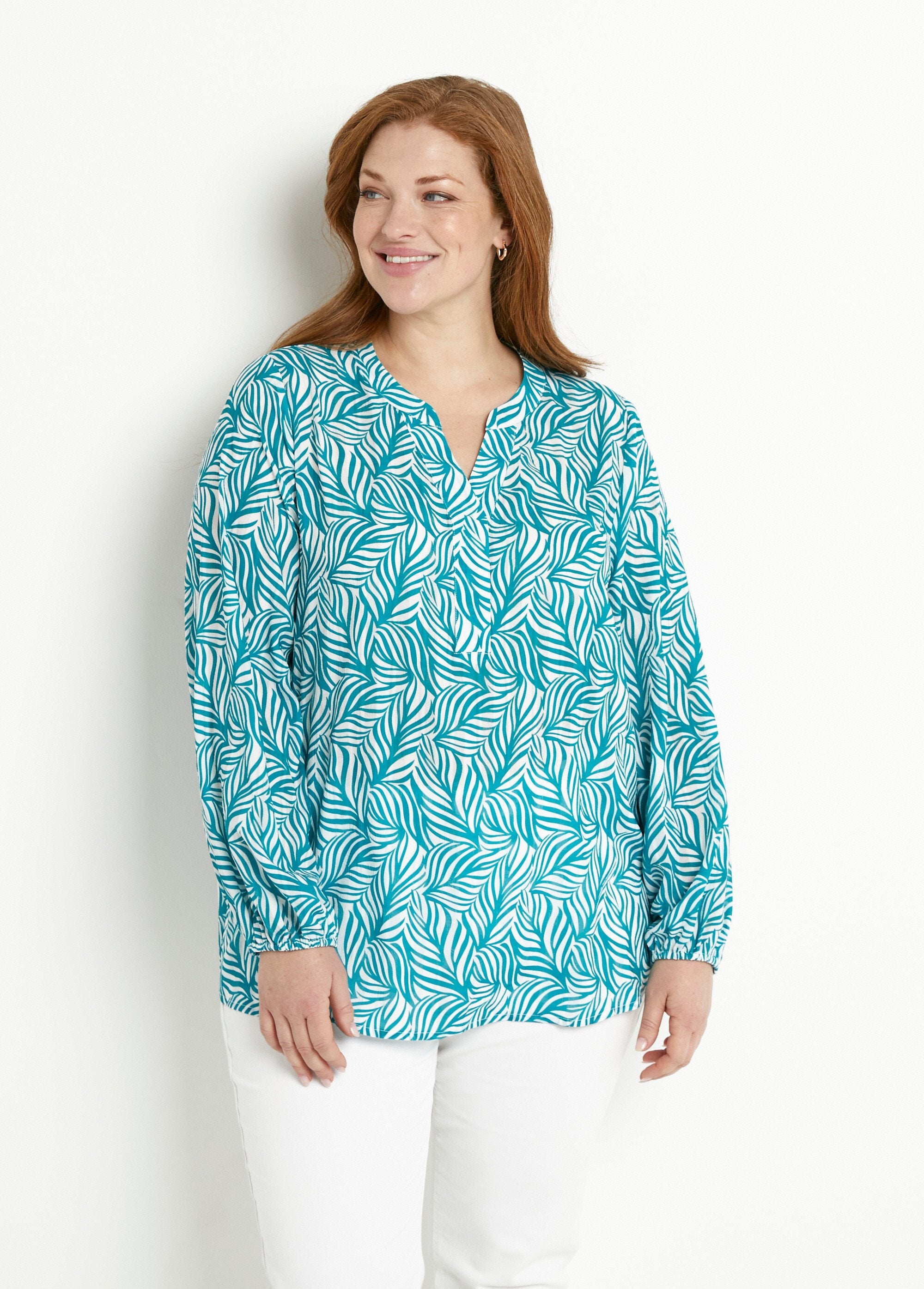 Túnica_larga_abotonada_con_mangas_3/4_verde_y_blanco_FA1_curvy