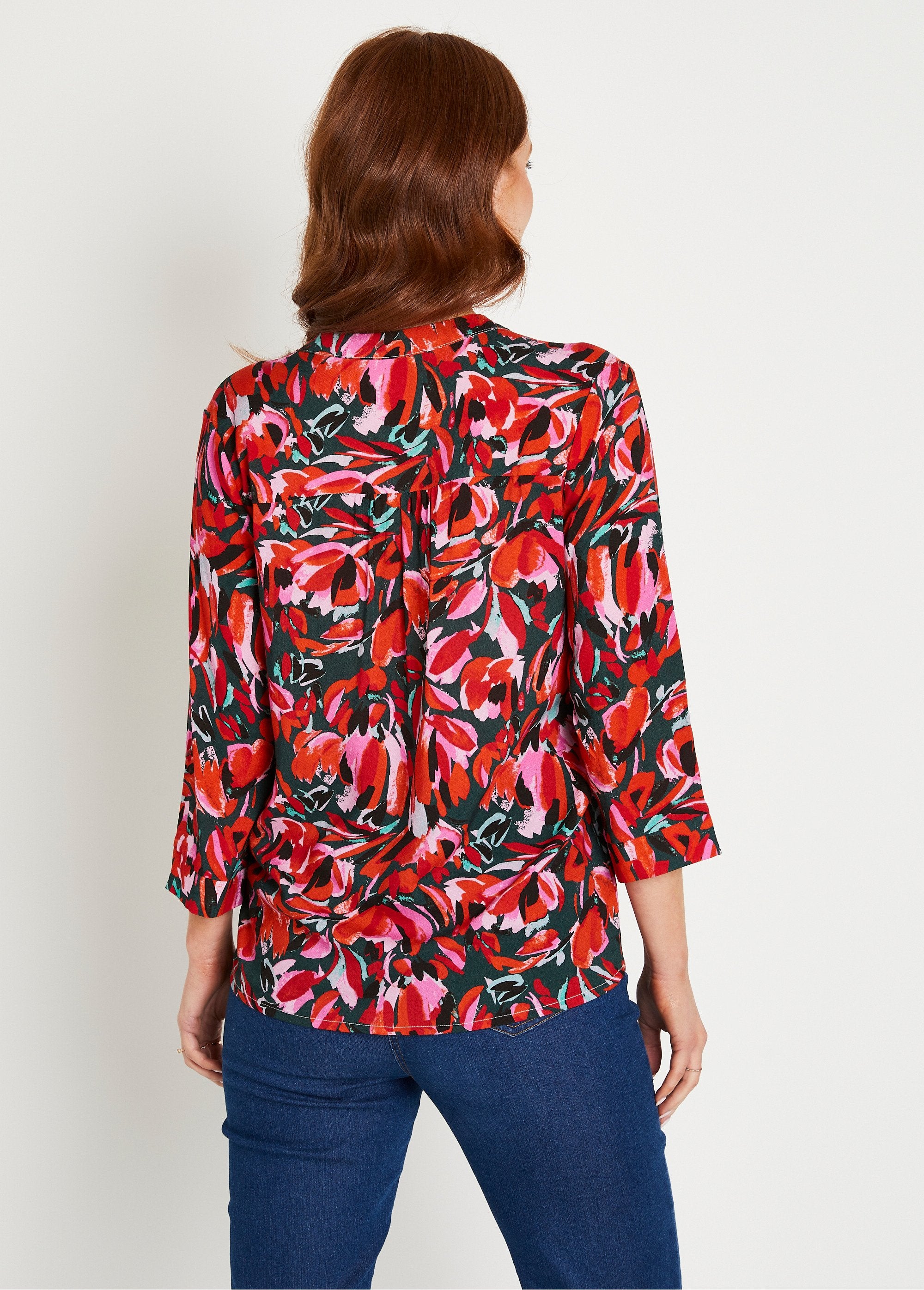 Túnica_floral_larga_y_acampanada_con_cuello_redondo_Verde_y_naranja_DO2_slim