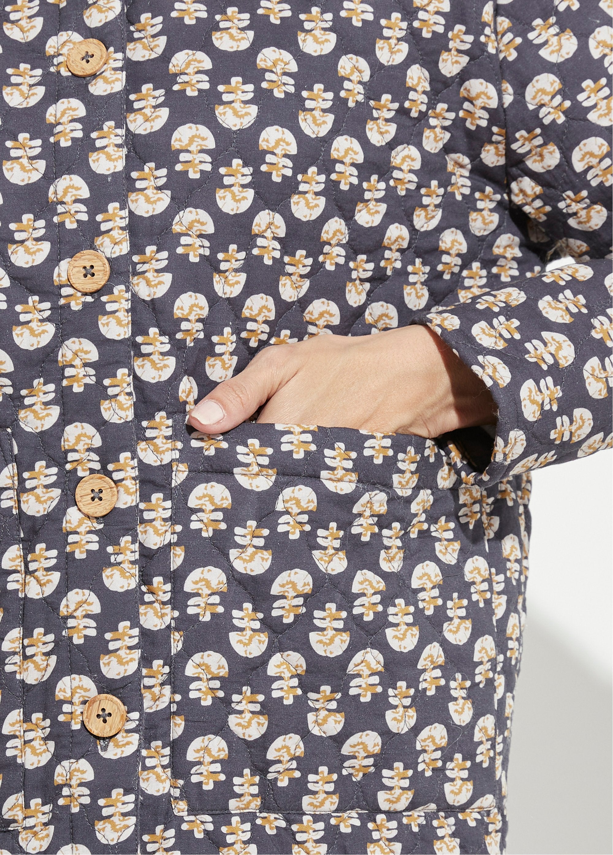 Chaqueta_acolchada_estampada_con_botones_Gris_DE2_slim