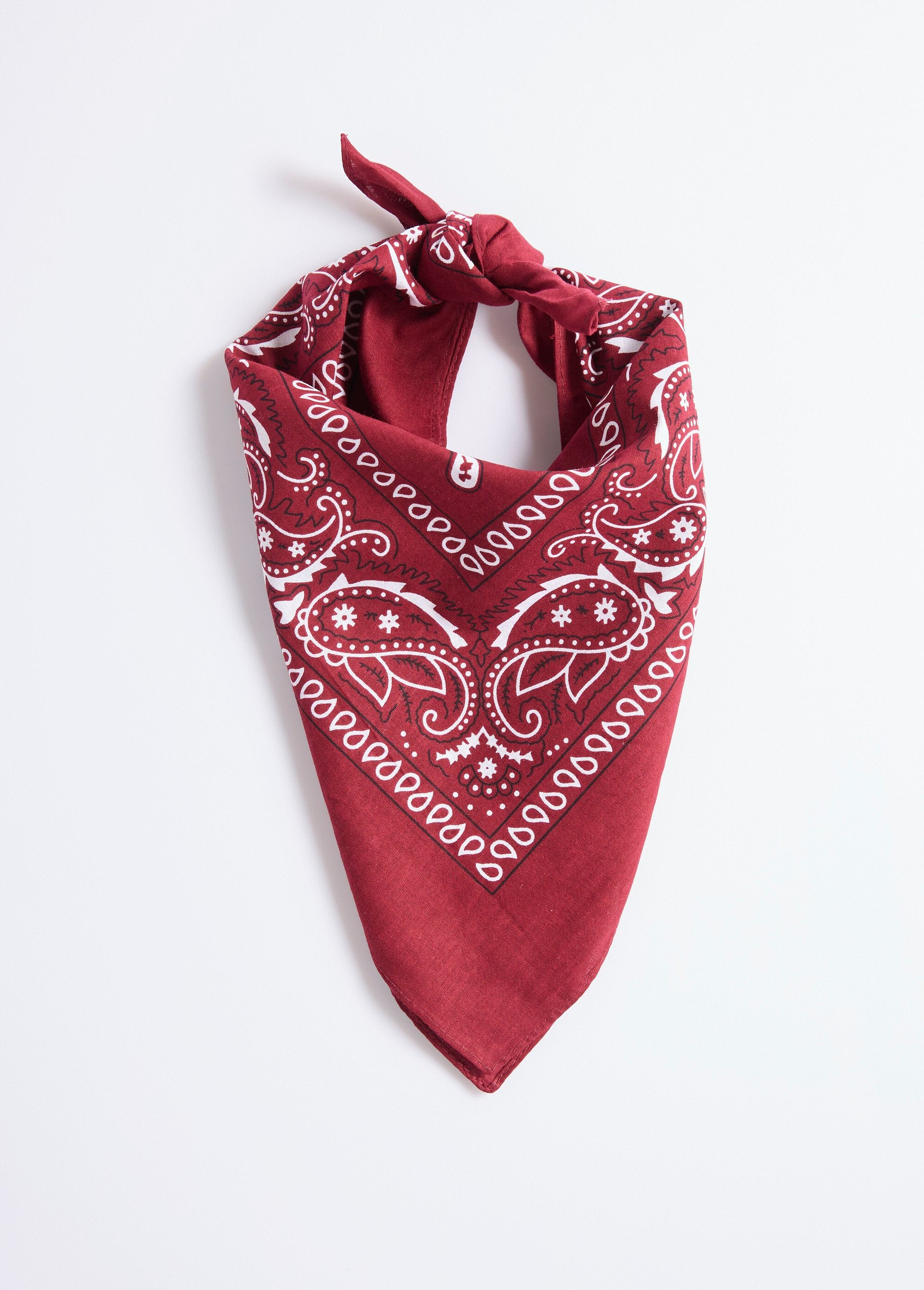 Pañuelo_cuadrado_tipo_bandana_Burdeos_FA1_slim