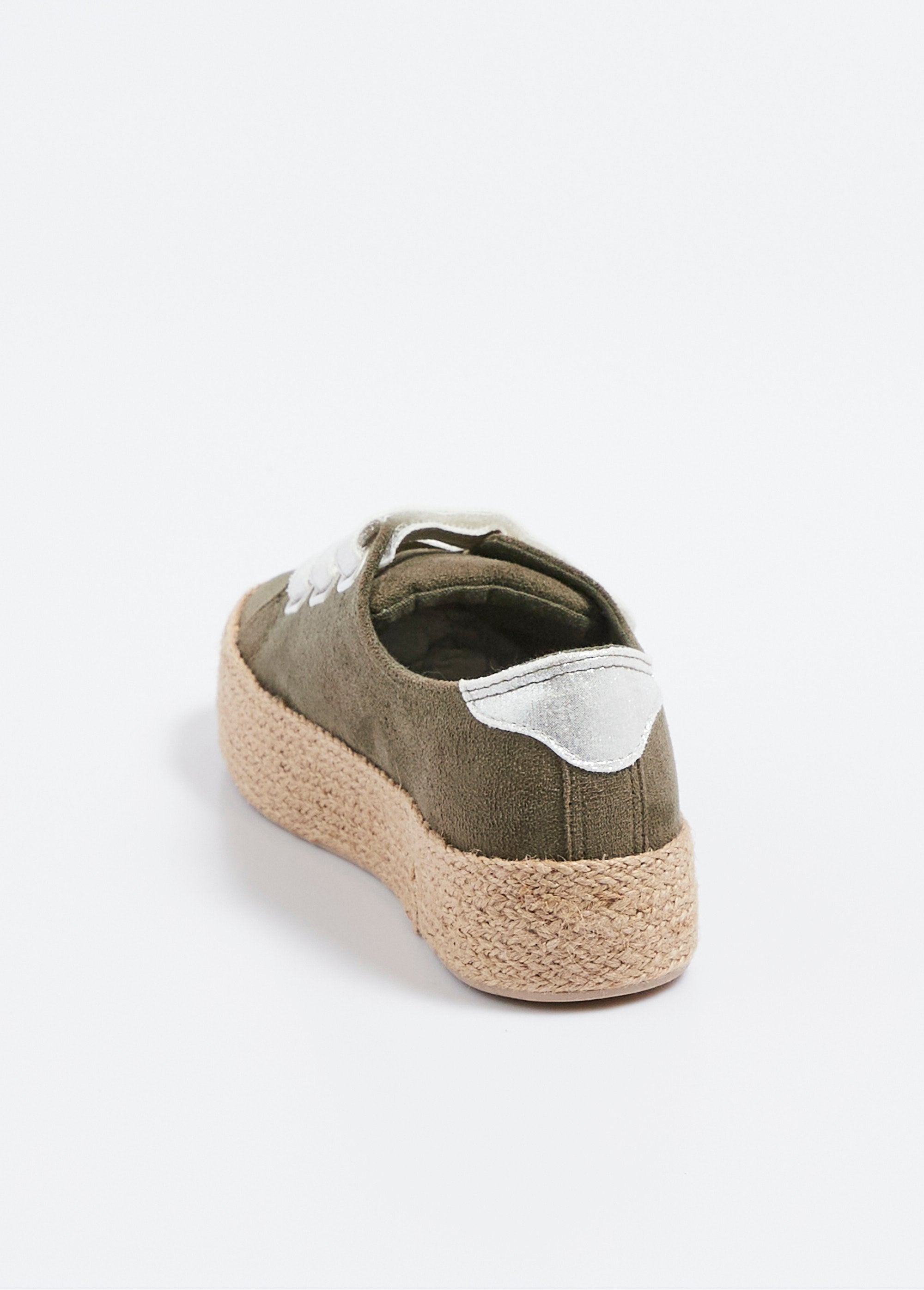 Zapatillas_con_velcro_y_suela_de_cuña_de_cuerda_Caqui_DO1_slim