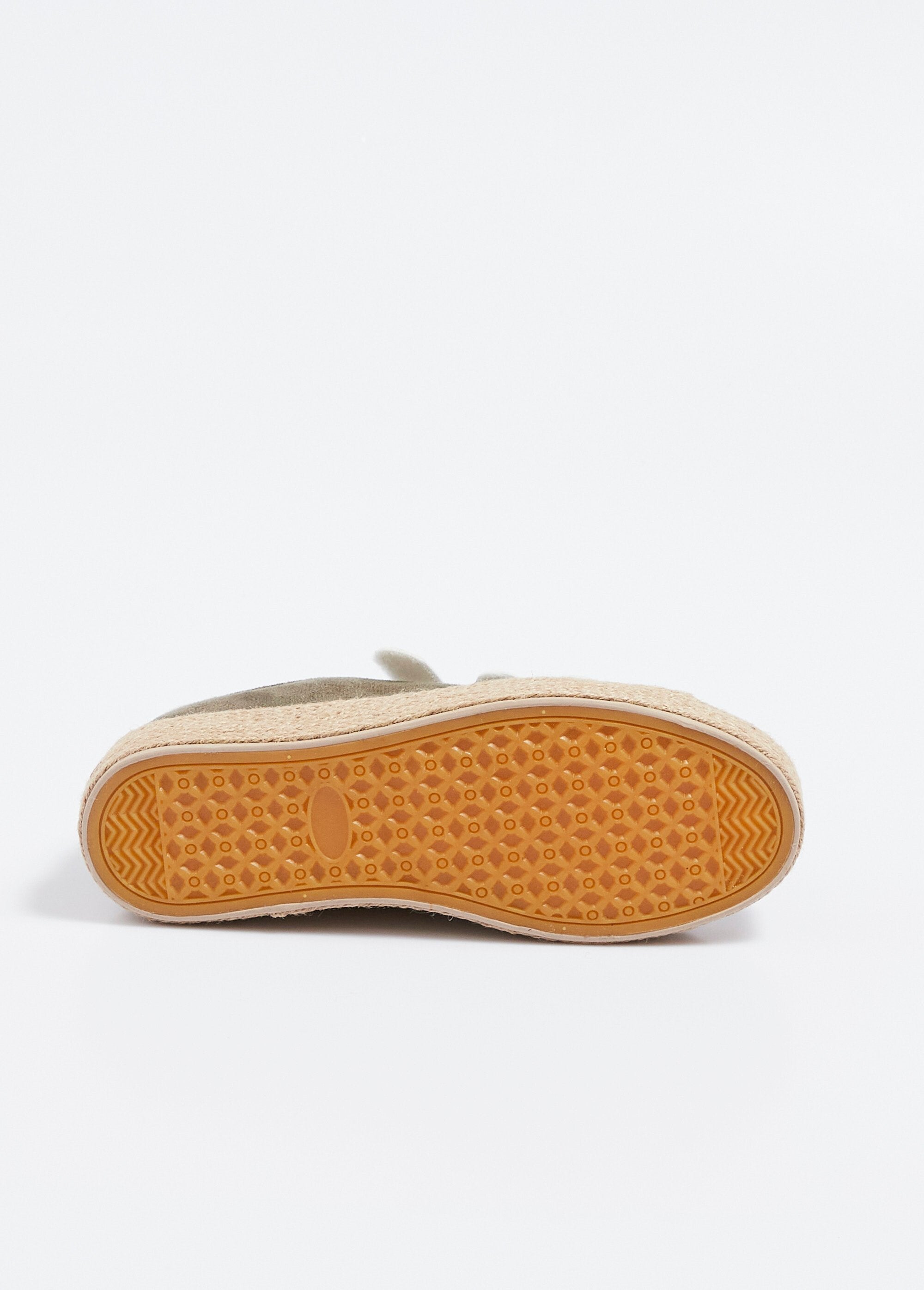 Zapatillas_con_velcro_y_suela_de_cuña_de_cuerda_Caqui_UN1_slim