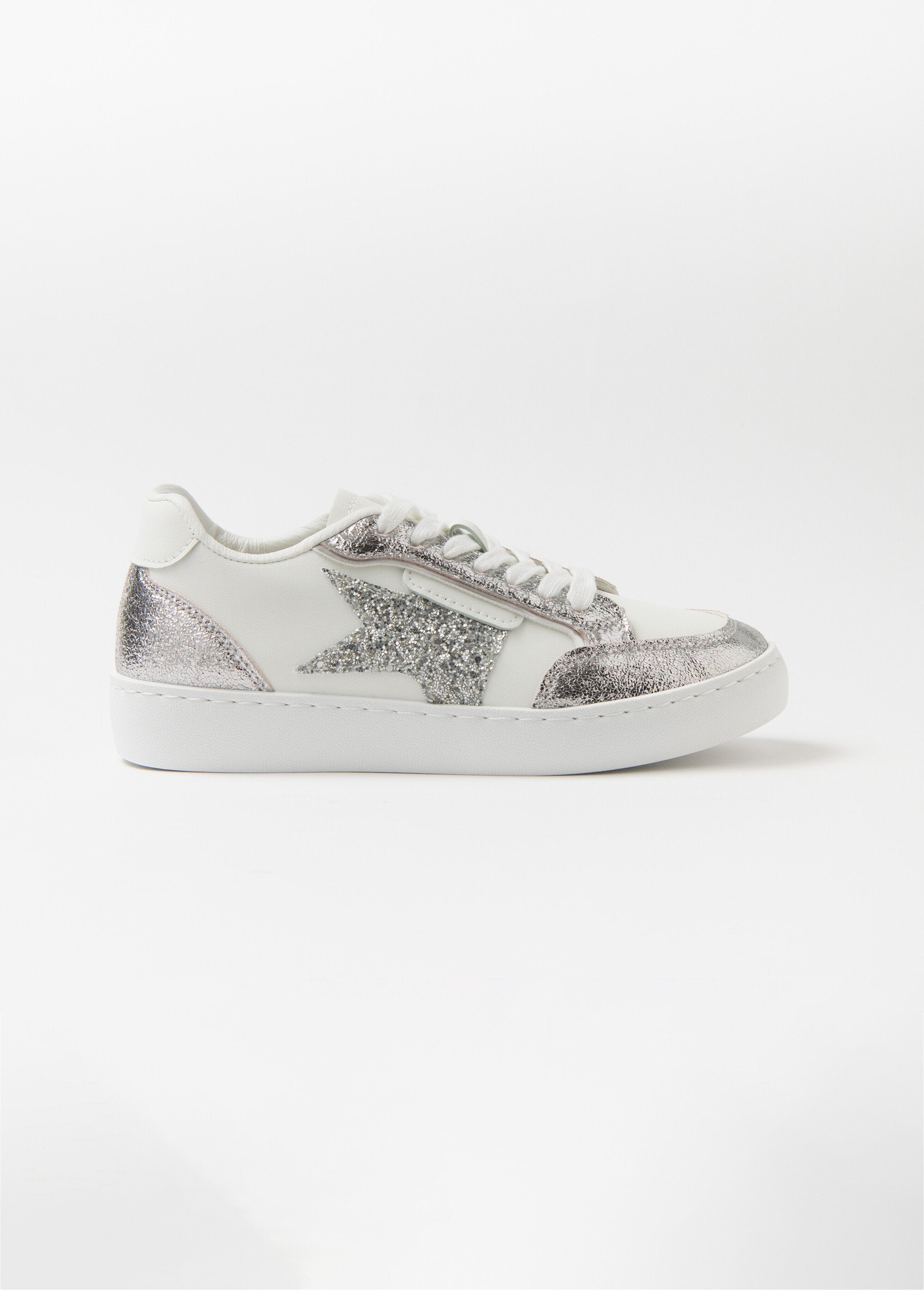 Zapatillas_plateadas/blancas_con_detalle_de_estrella_Gris_DR1_slim