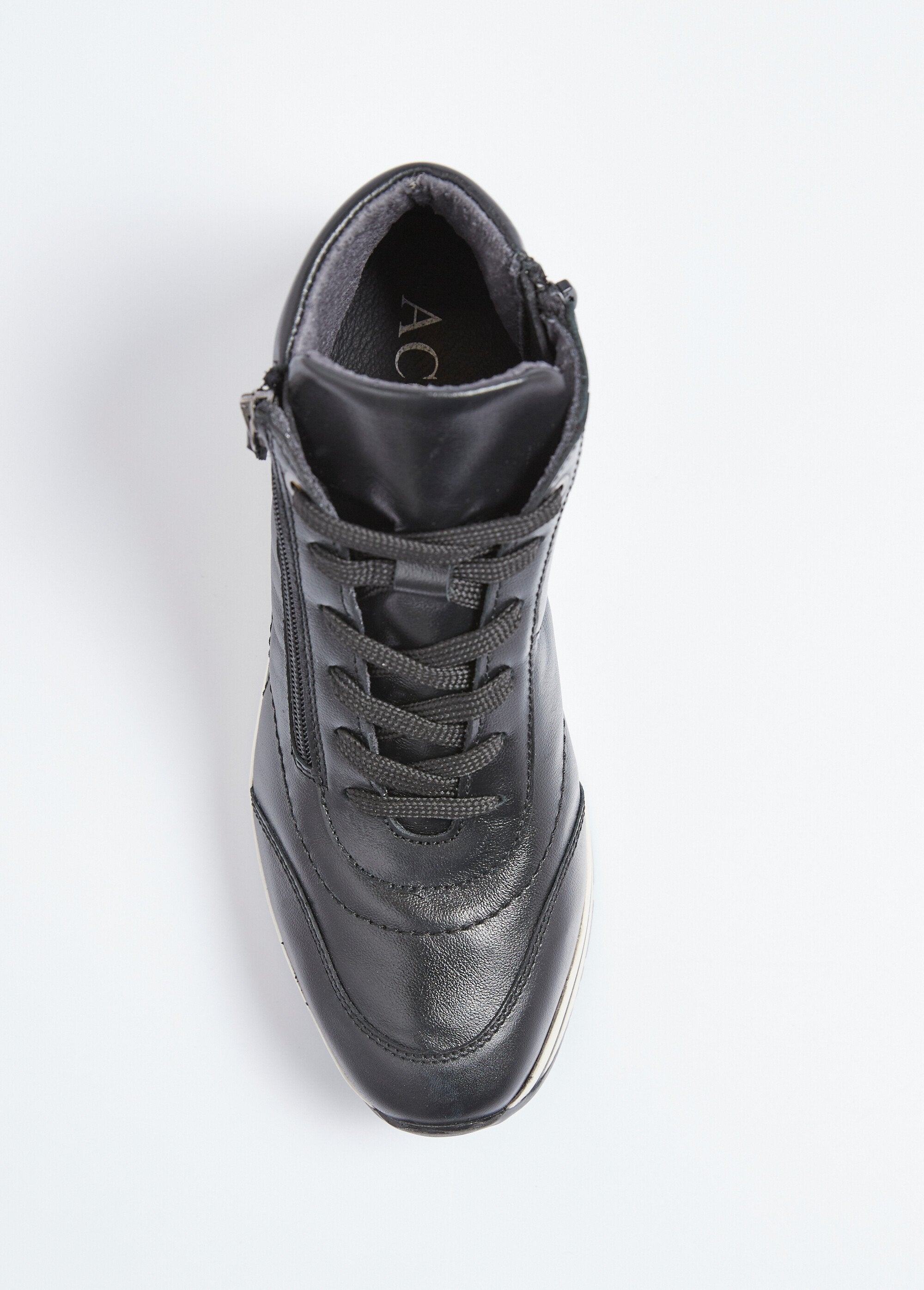 Cómodas_zapatillas_altas_de_piel_negro_iridiscente_OV1_slim