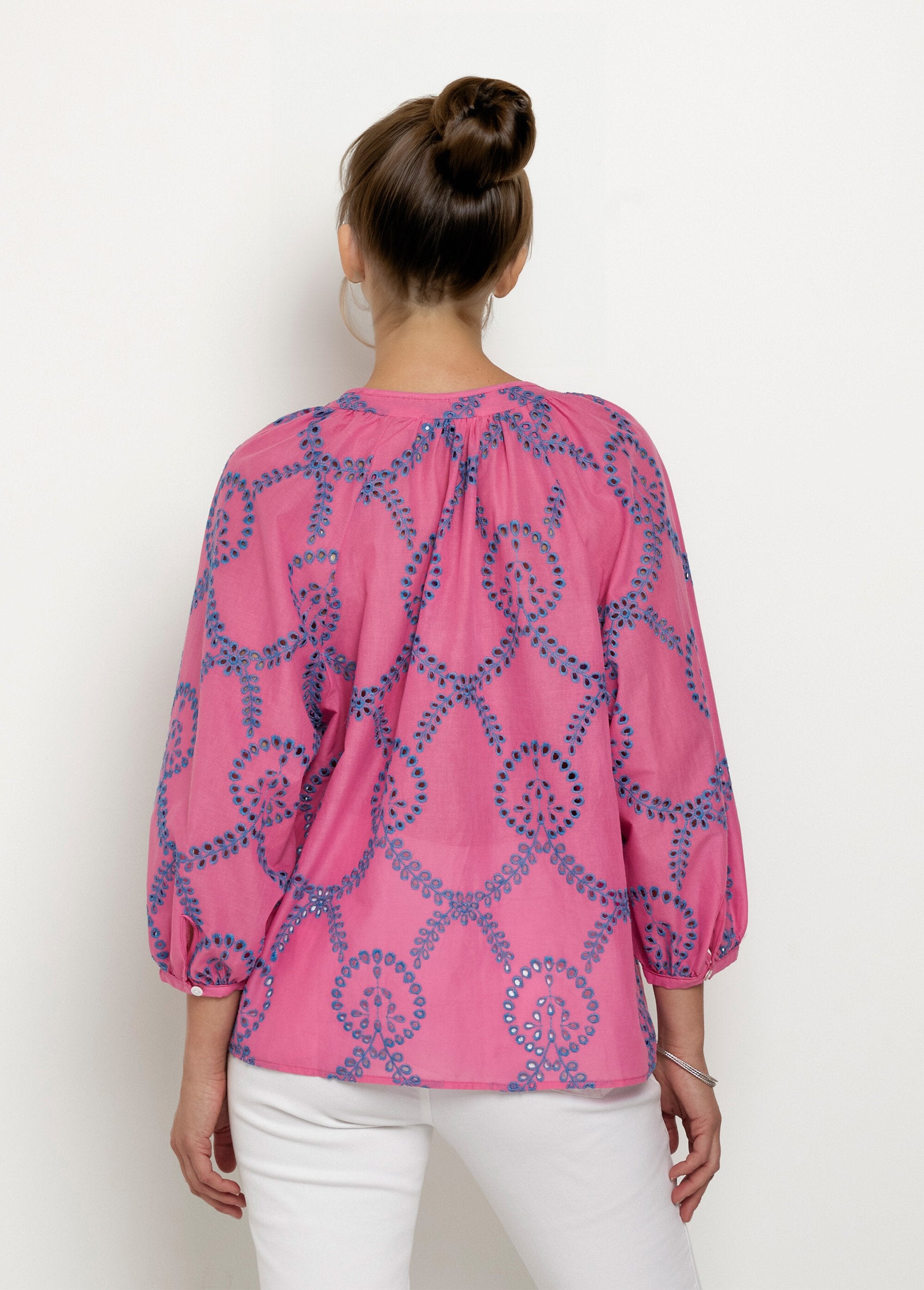 Blusa_suelta_con_bordado_calado_y_mangas_3/4_Rosa_DO1_slim