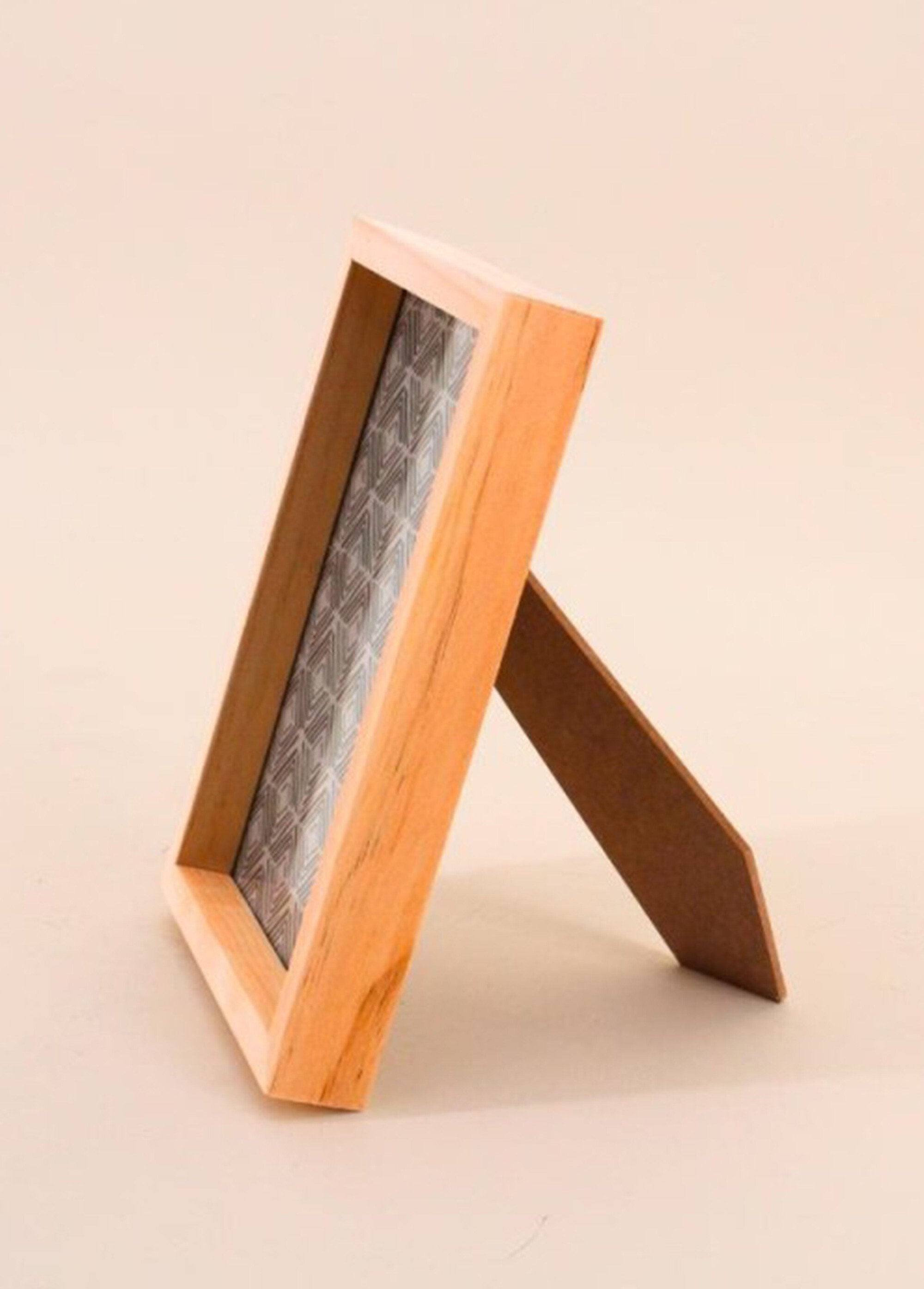 Marco_de_fotos_de_13x18cm_fabricado_en_madera_certificada_Natural_DE1_slim