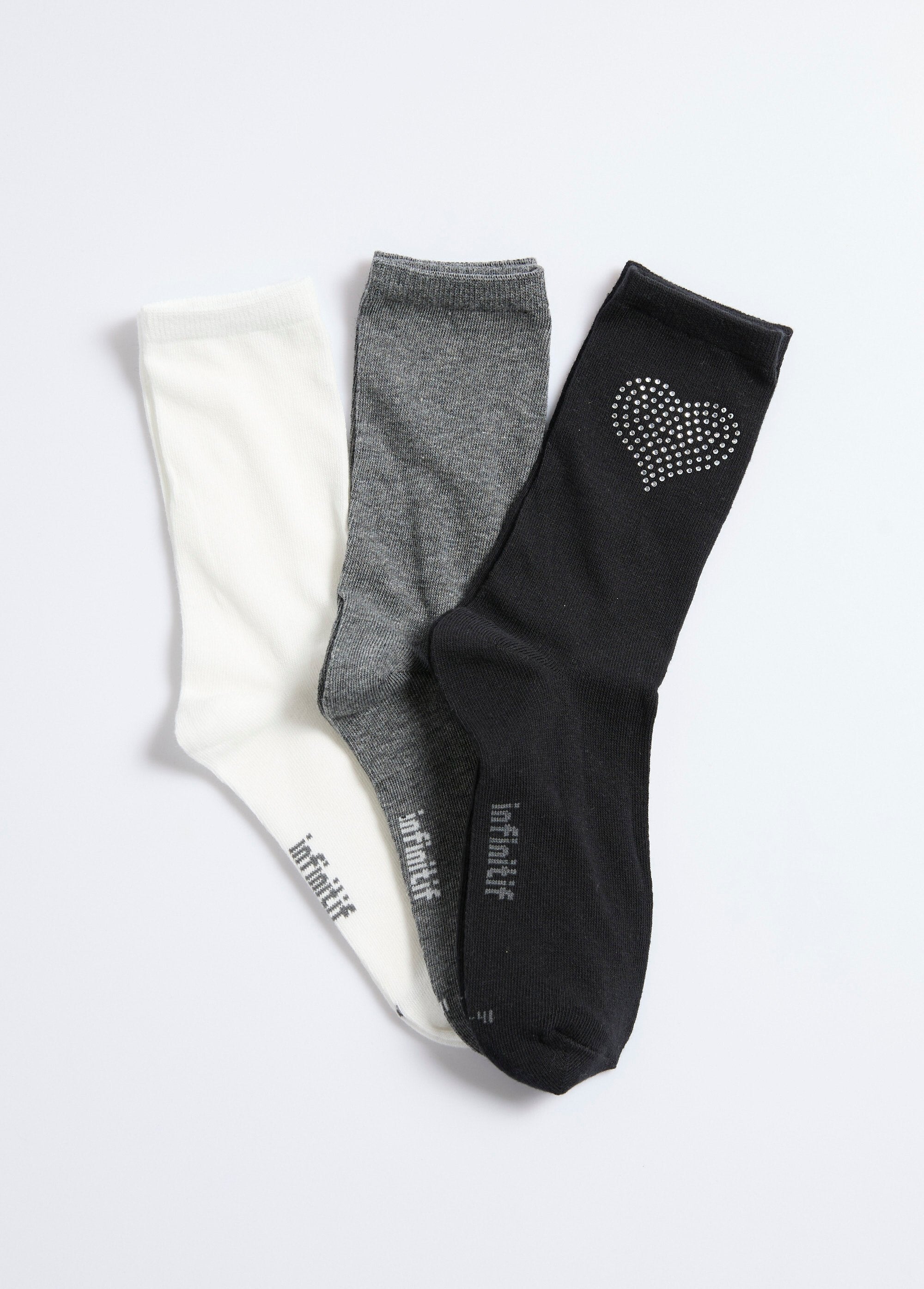 Calcetines_con_corazón_de_pedrería_Negro_a_juego_FA1_slim