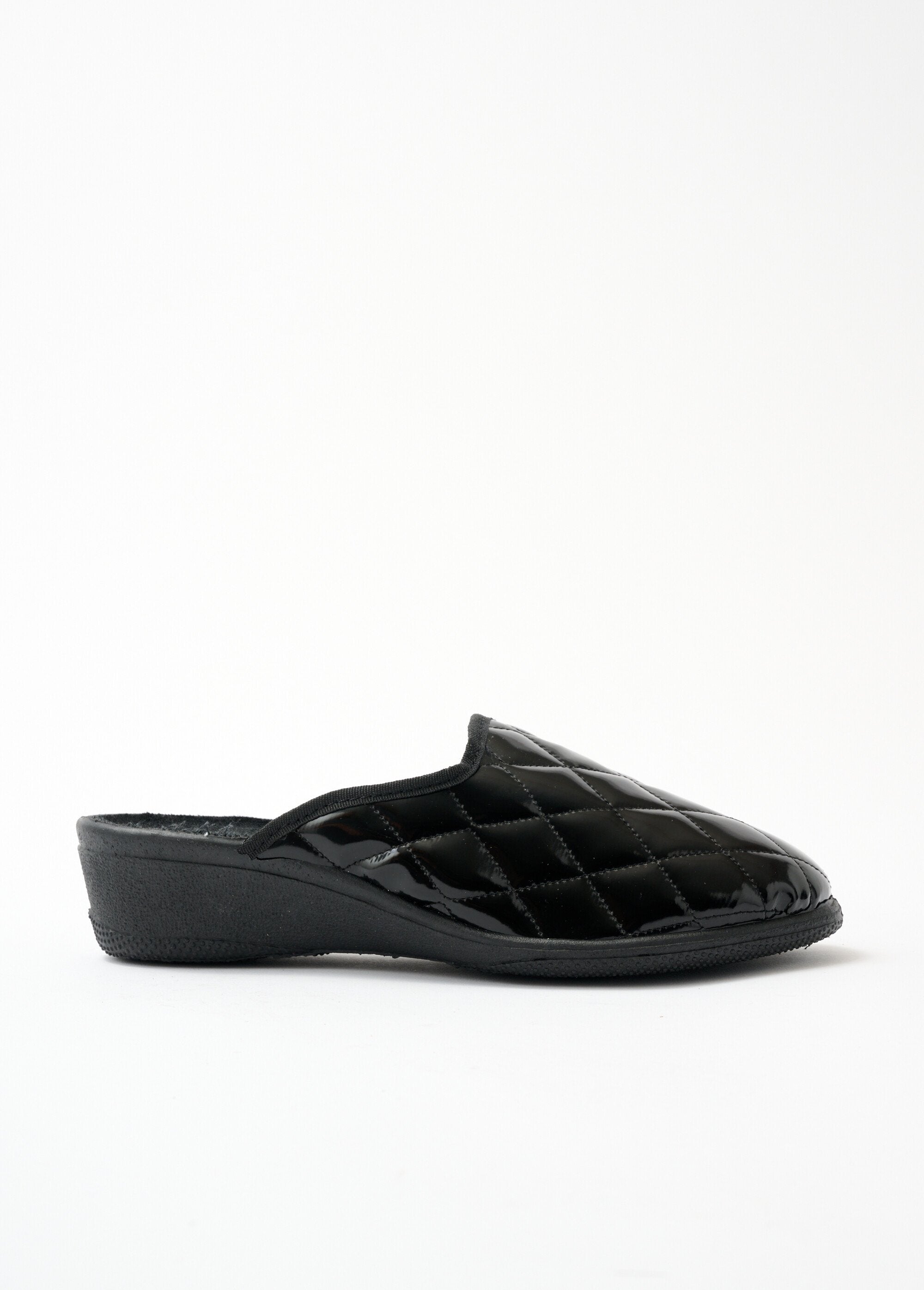 Pantuflas_tipo_mule_de_ancho_confort_barniz_negro_DR1_slim