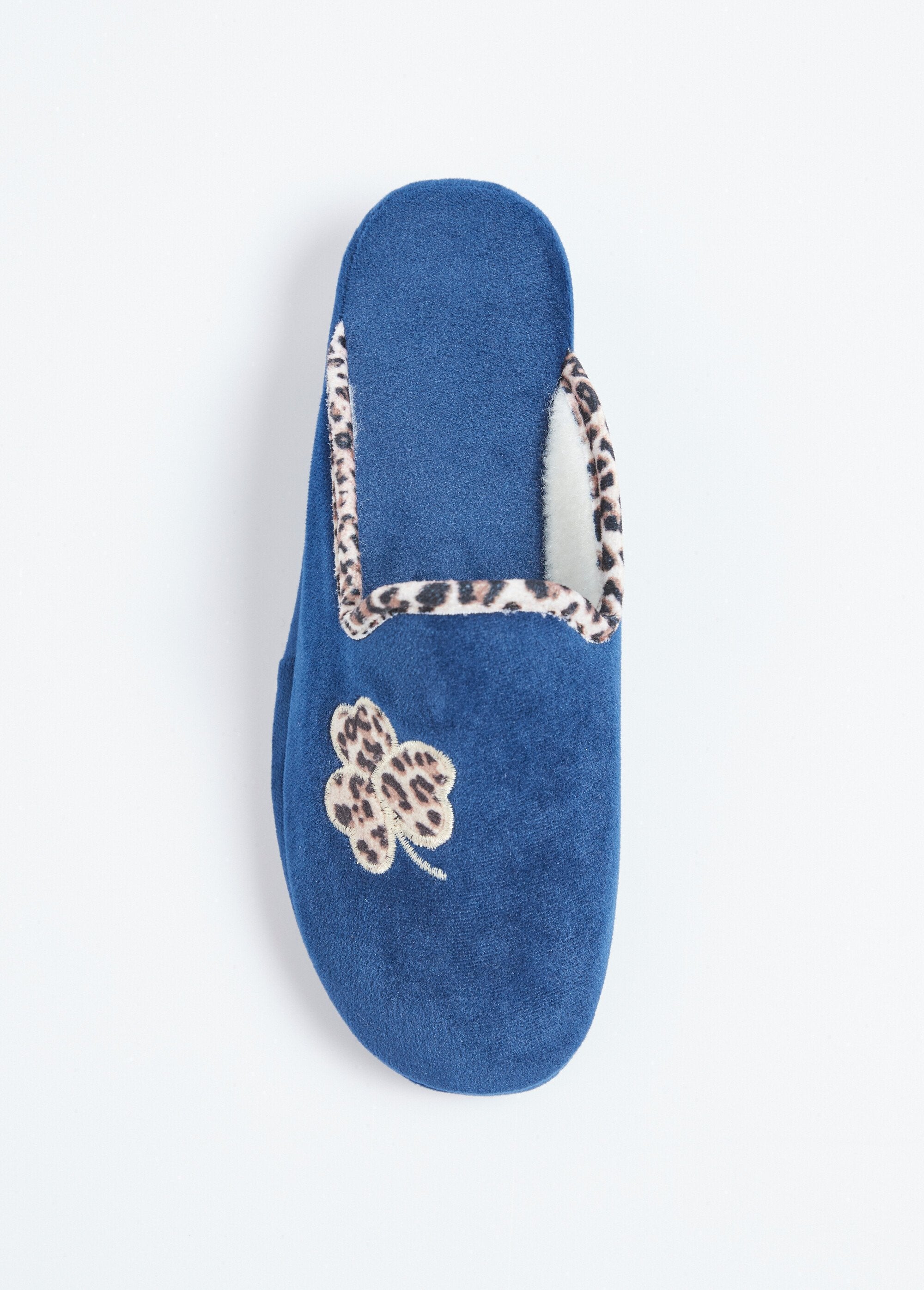 Pantuflas_tipo_mule_de_ancho_cómodo_en_tejido_aterciopelado_Marina_OV1_slim