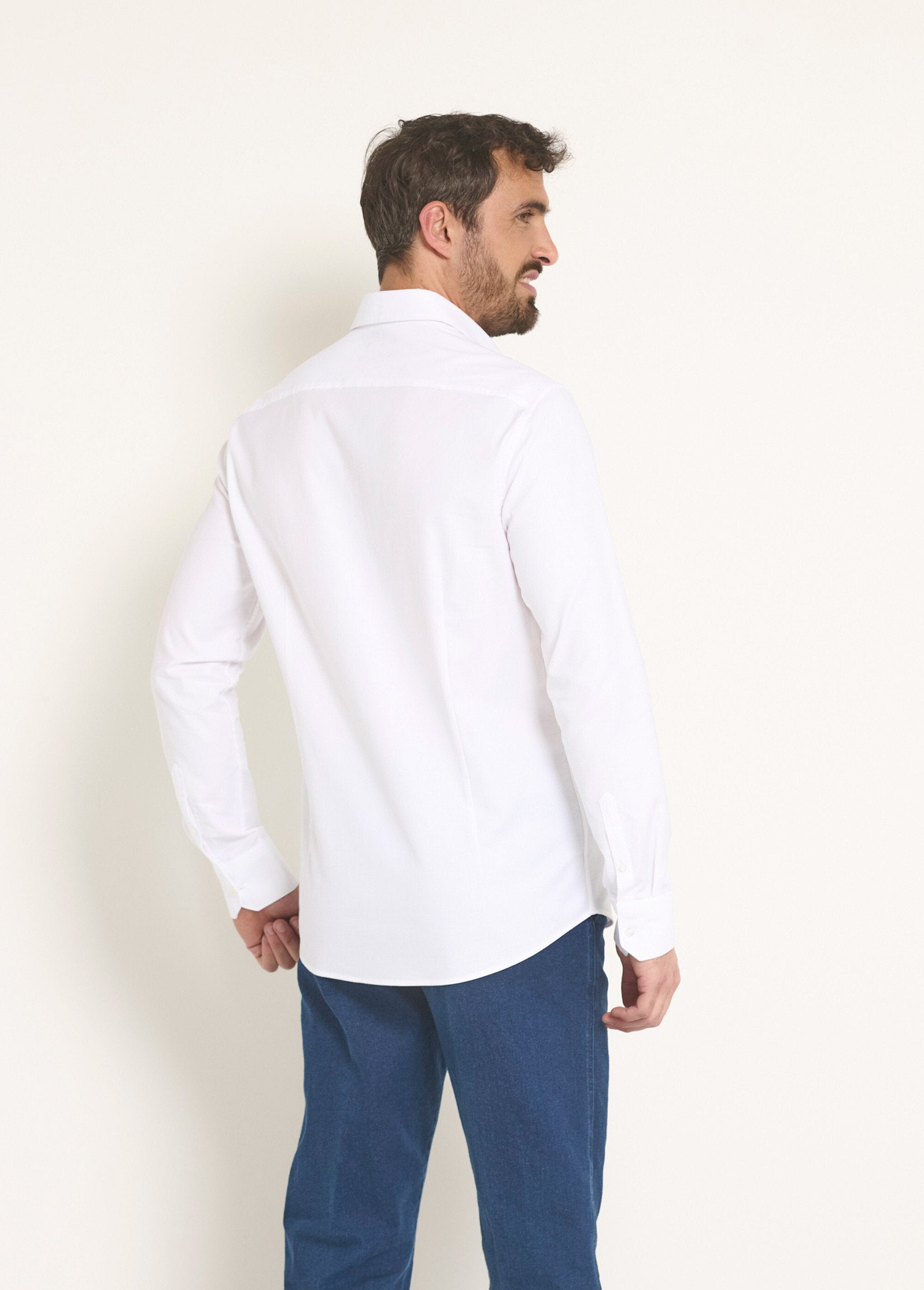 Camisa_elástica_slim_fit_chic_Blanco,_Blanca_DO1_slim