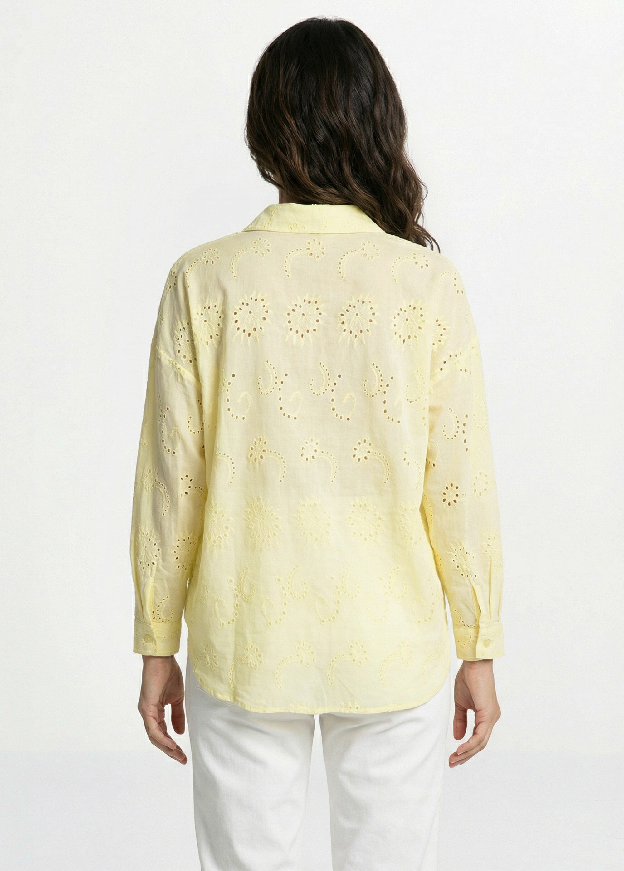 Blusa_de_algodón_con_bordado_de_ojales_AMARILLO_DO1_slim
