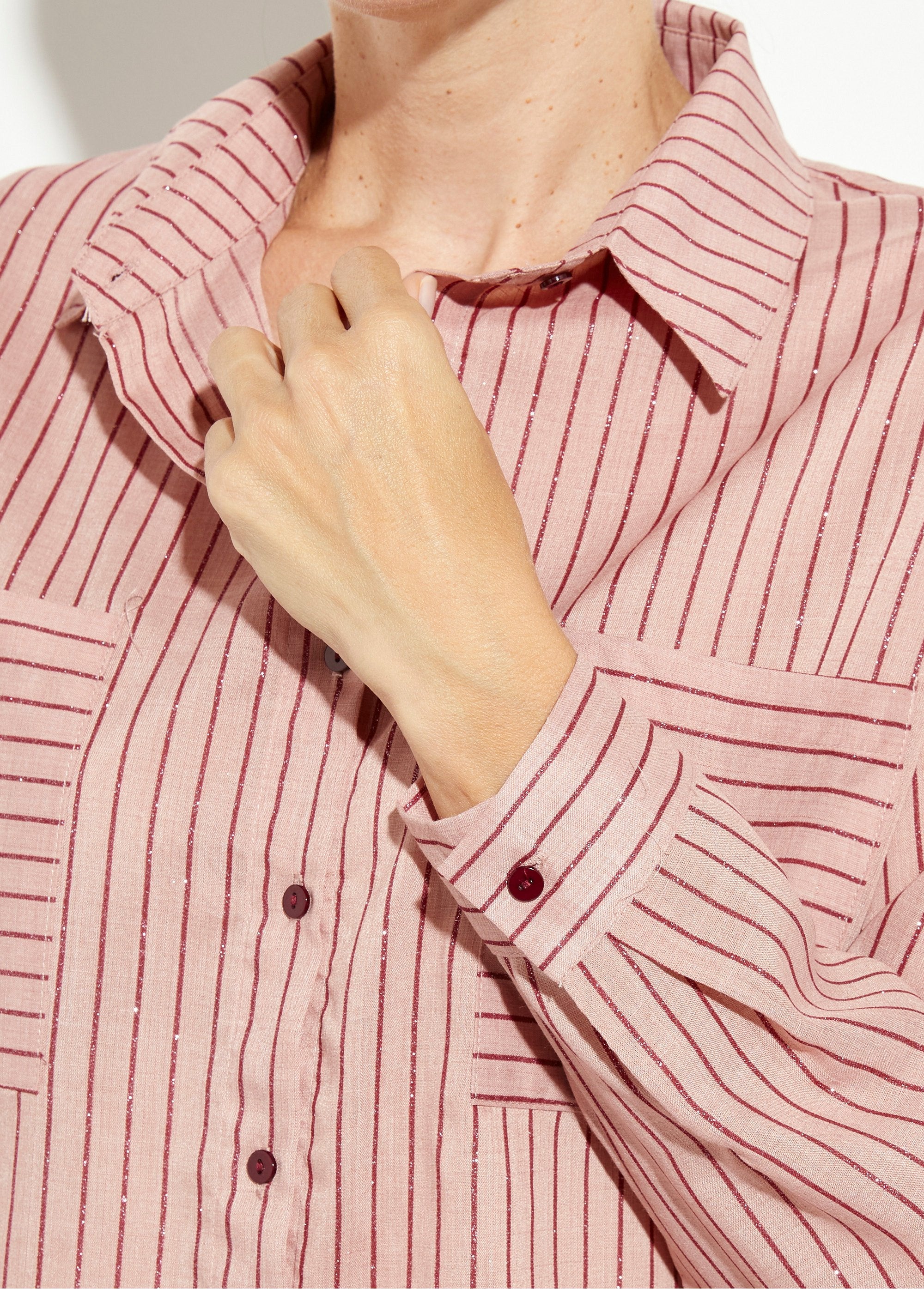 Blusa_de_rayas_con_lentejuelas,_velo_fino_Rosa_y_burdeos_DE1_slim