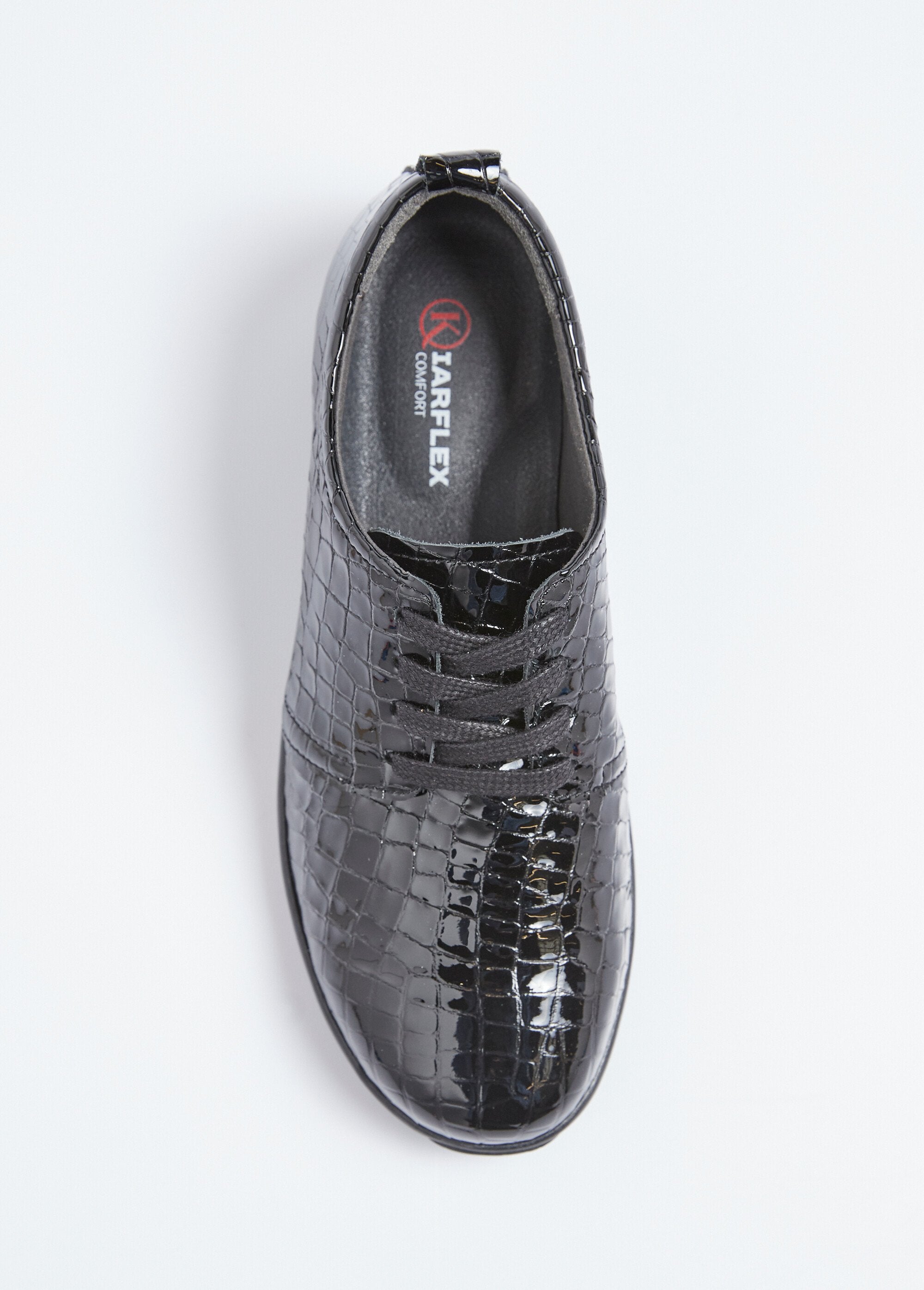 Derbys_de_charol_con_efecto_reptil_y_cordones_de_ancho_amplio_barniz_negro_OV1_slim