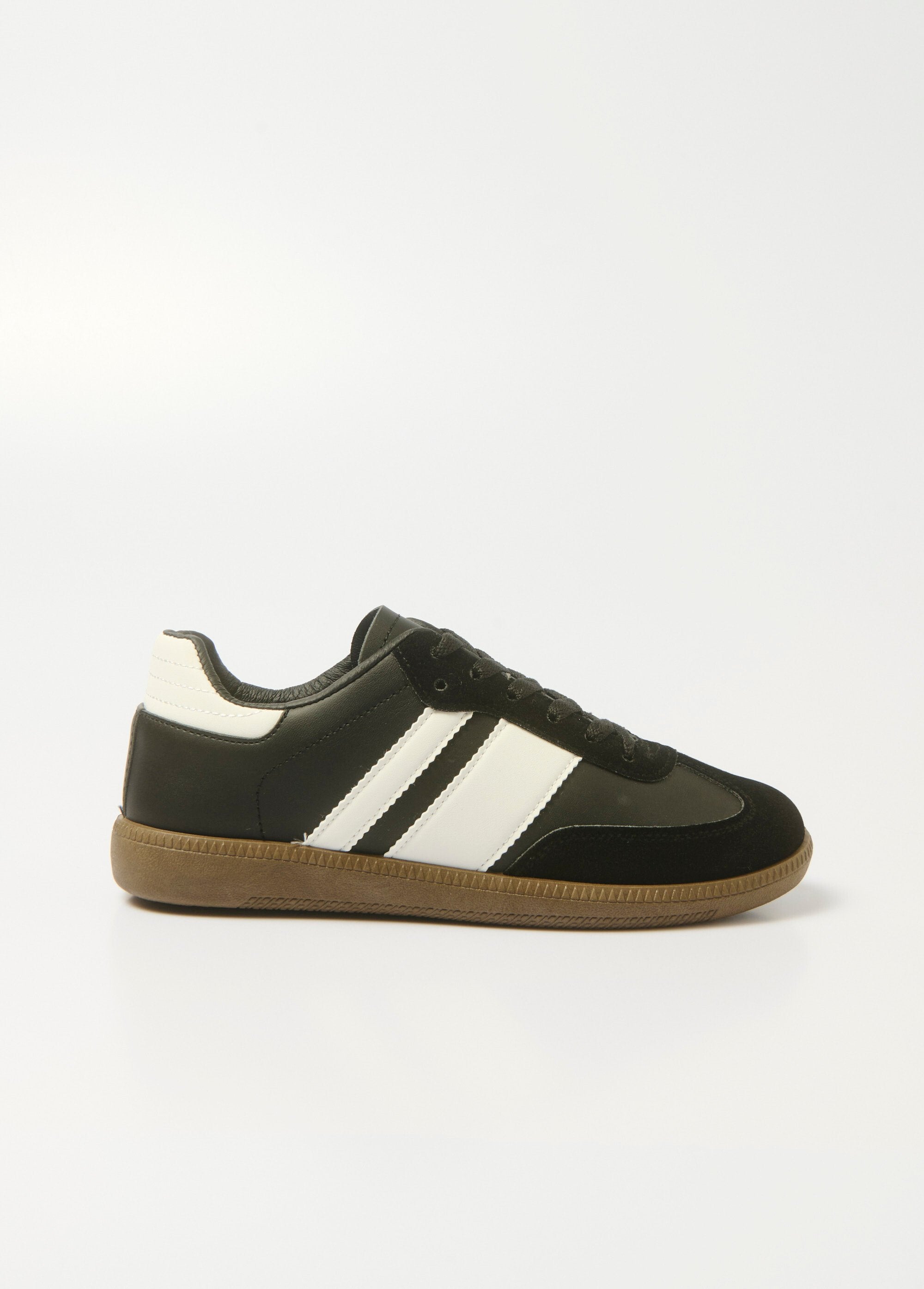 Zapatillas_retro_con_detalles_en_contraste_Negro_DR1_slim
