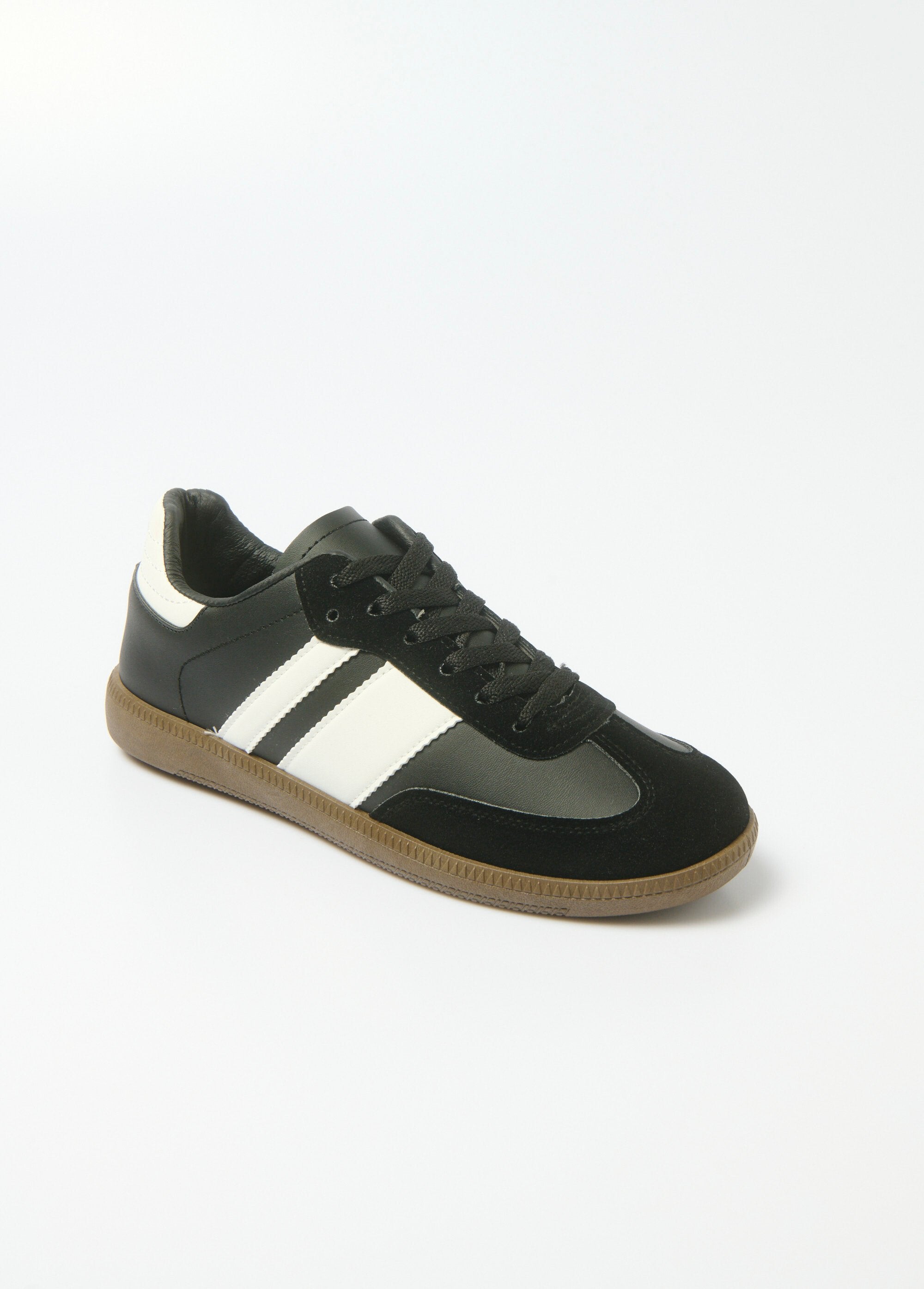 Zapatillas_retro_con_detalles_en_contraste_Negro_FA1_slim