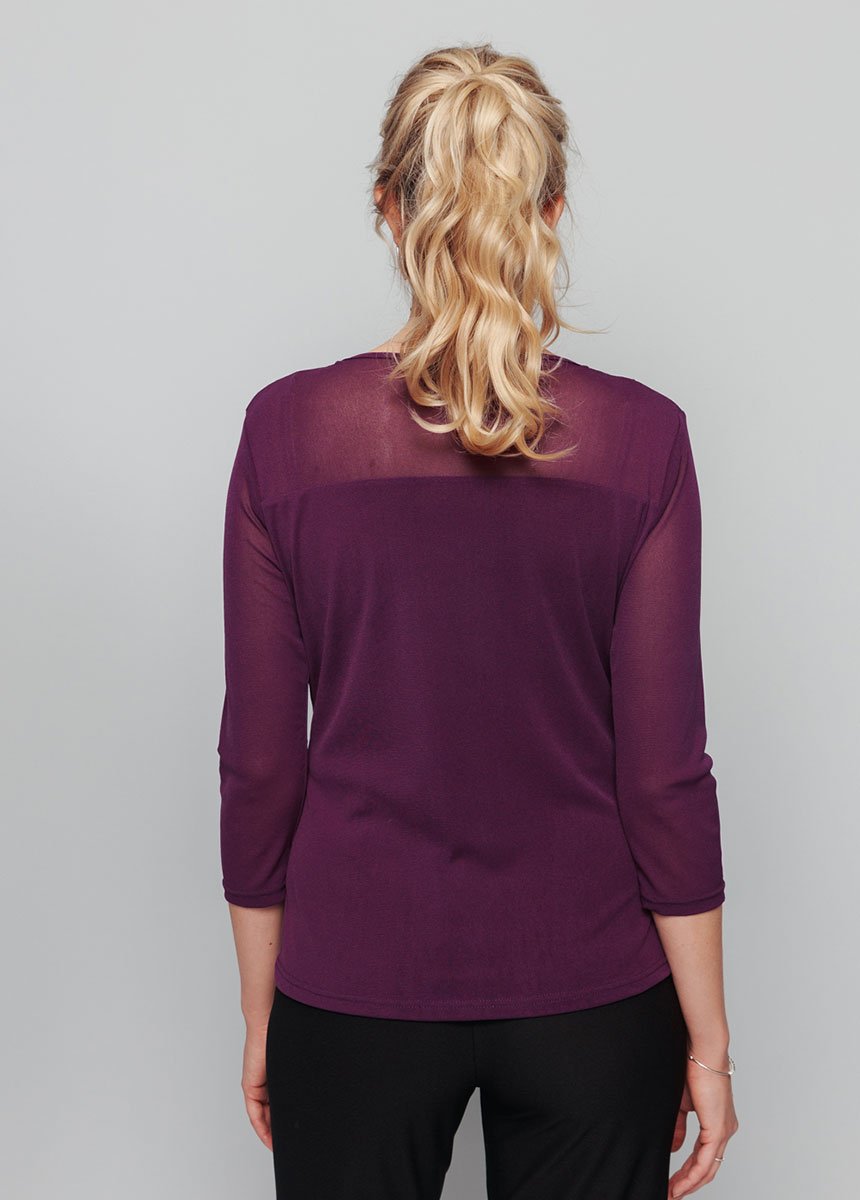 Túnica_de_malla_con_bordados_y_pedrería._Violín_DO1_slim