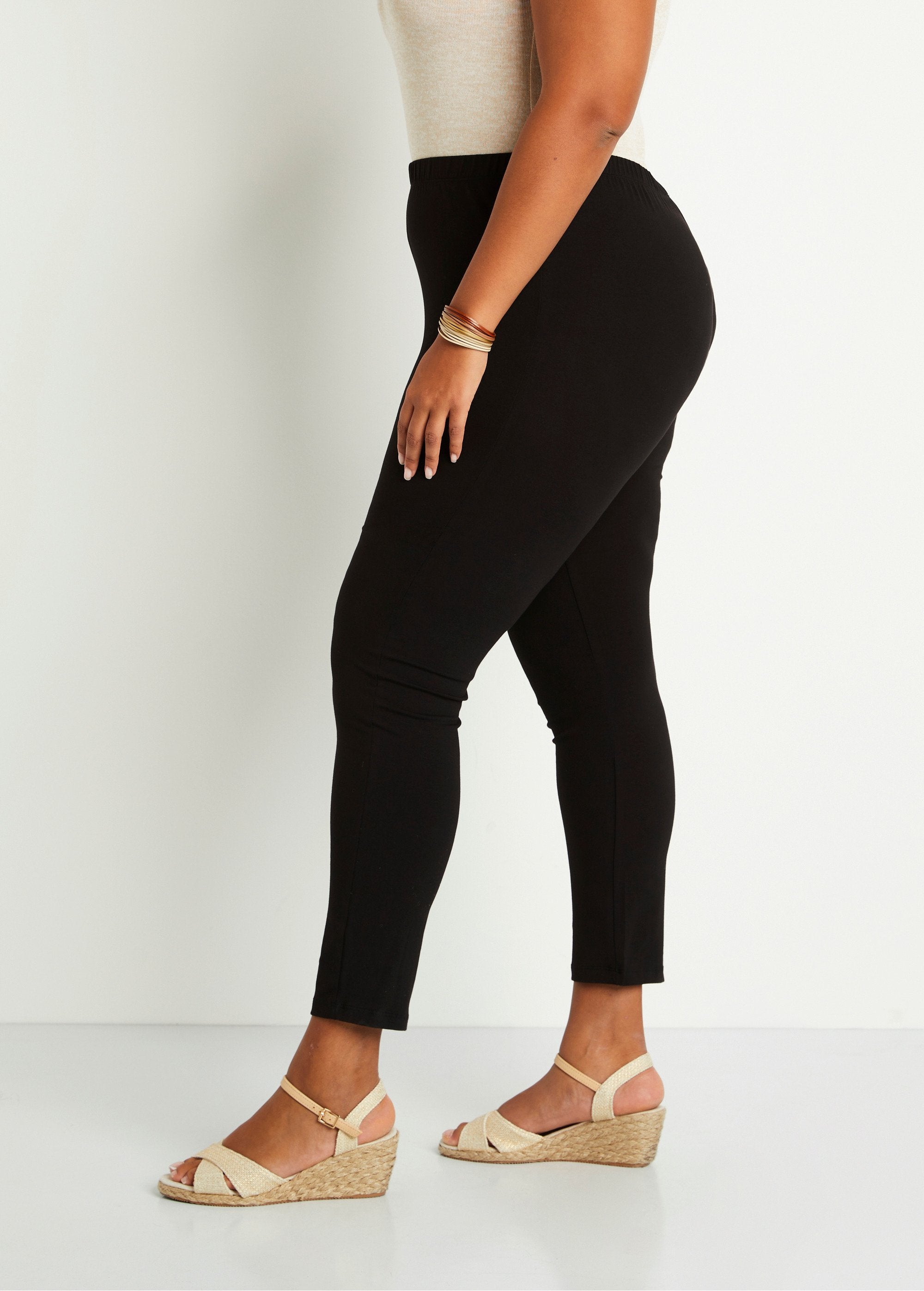 Leggings_estampados_con_cinturilla_elástica_Negro_liso_DR1_curvy