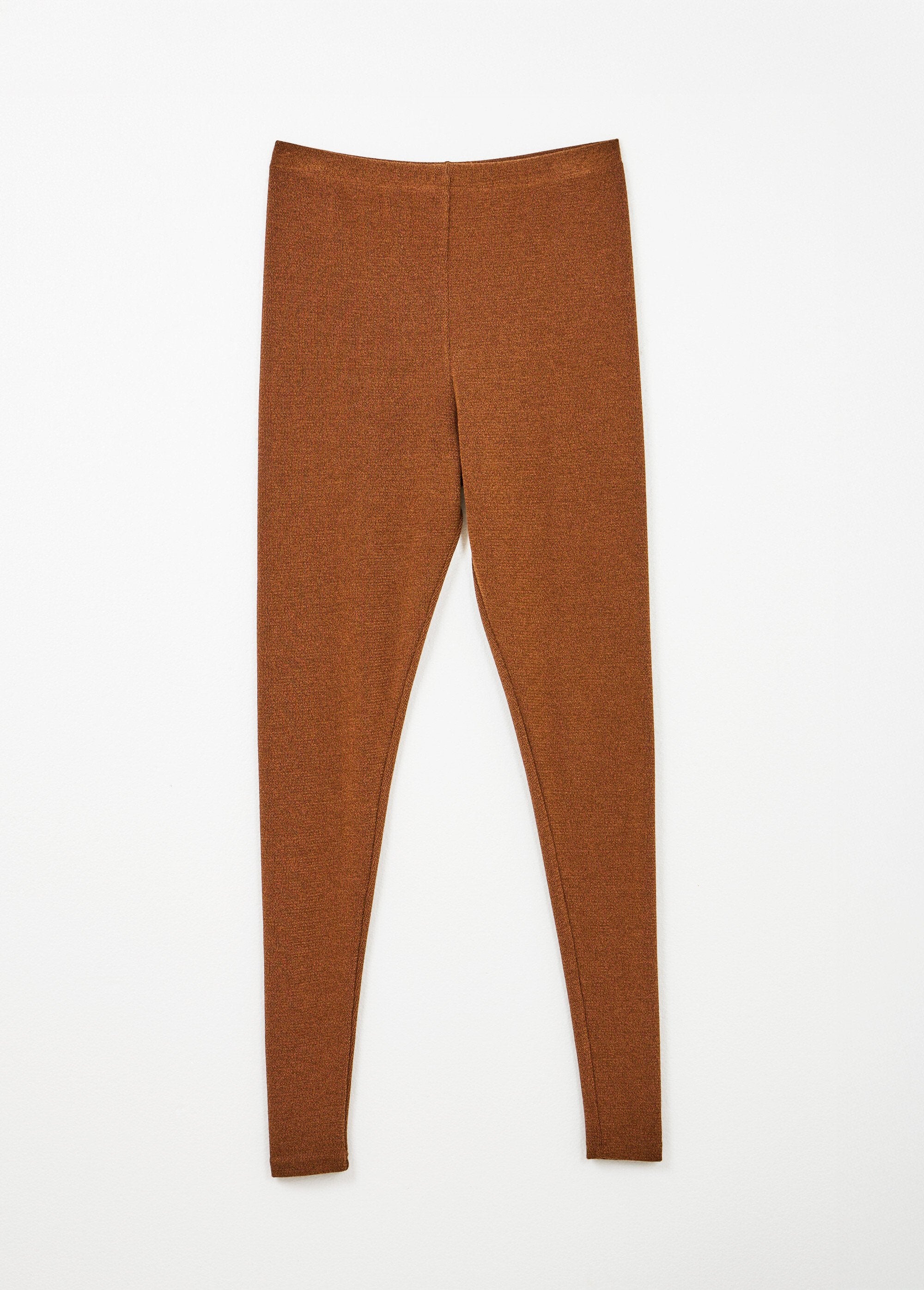 Leggings_largos_con_cinturilla_elástica_y_malla_cálida._Ardilla_AP1_slim