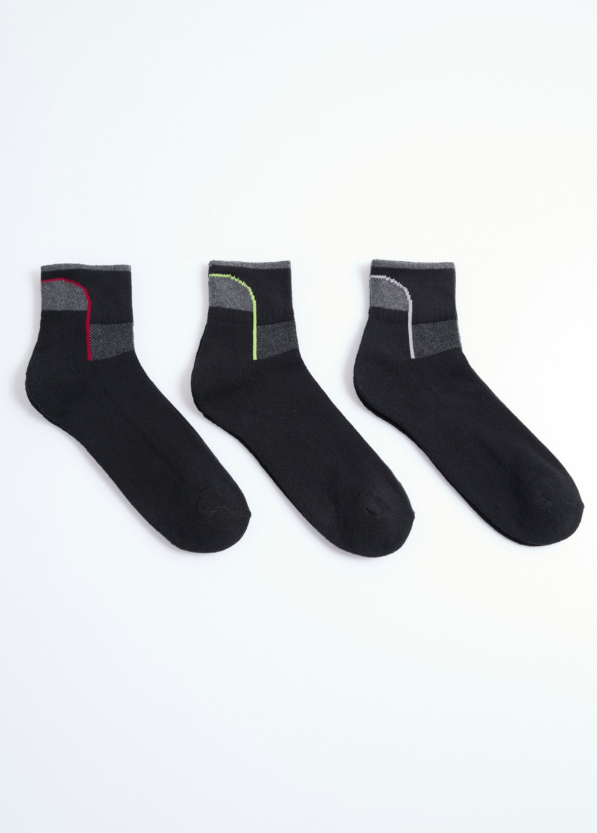 Pack_de_3_calcetines_deportivos_surtidos_Surtidos_verdes_DE1_slim