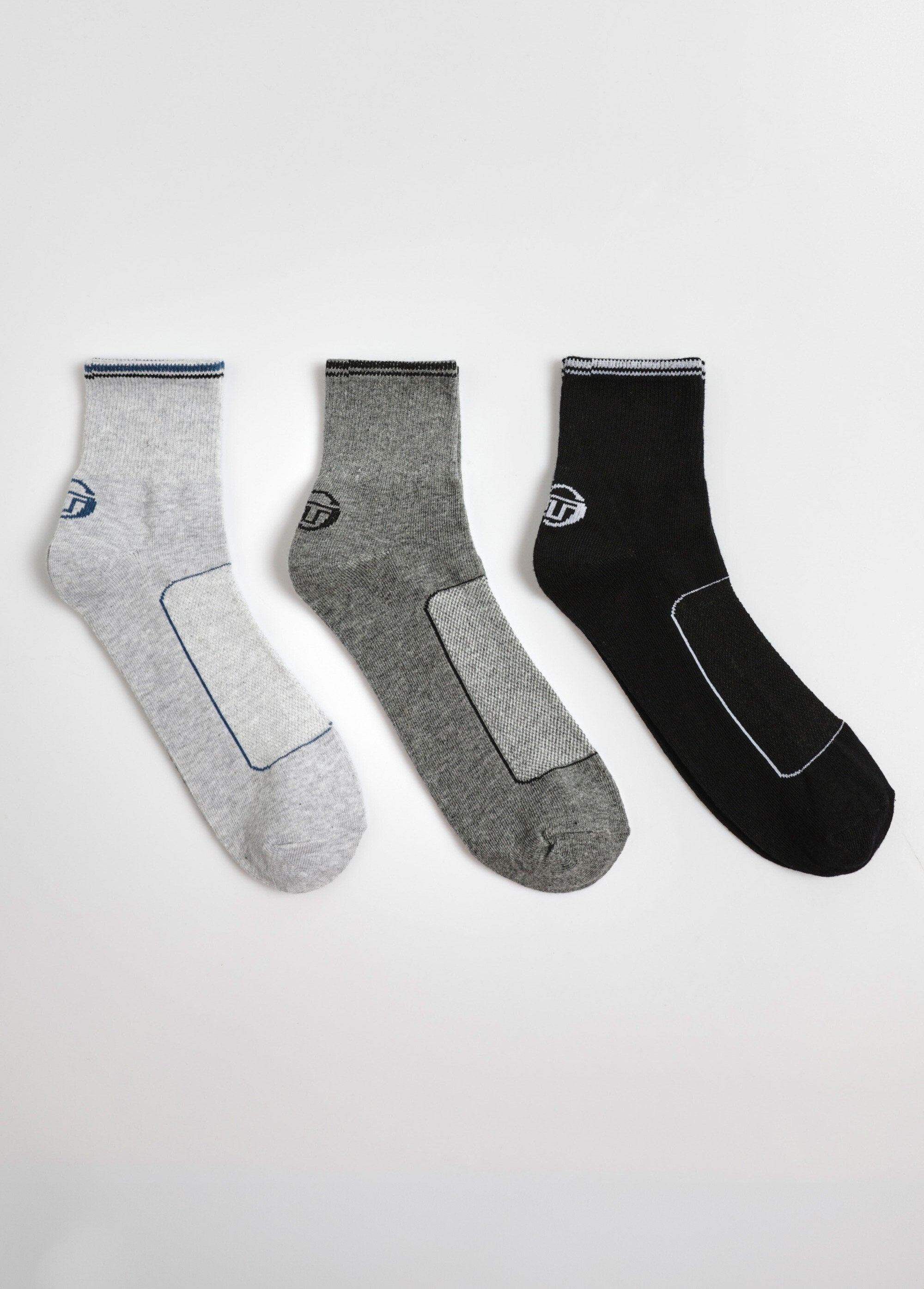 Paquete_de_3_calcetines_de_fantasía_surtidos_Gris_surtido__DE1_slim