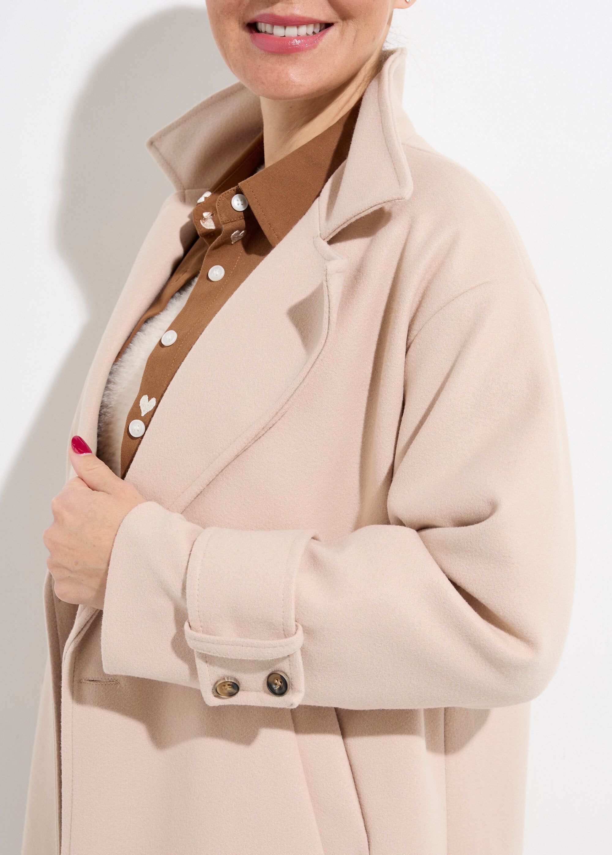 Abrigo_largo_y_elegante_estilo_lana_Beige_DE1_slim