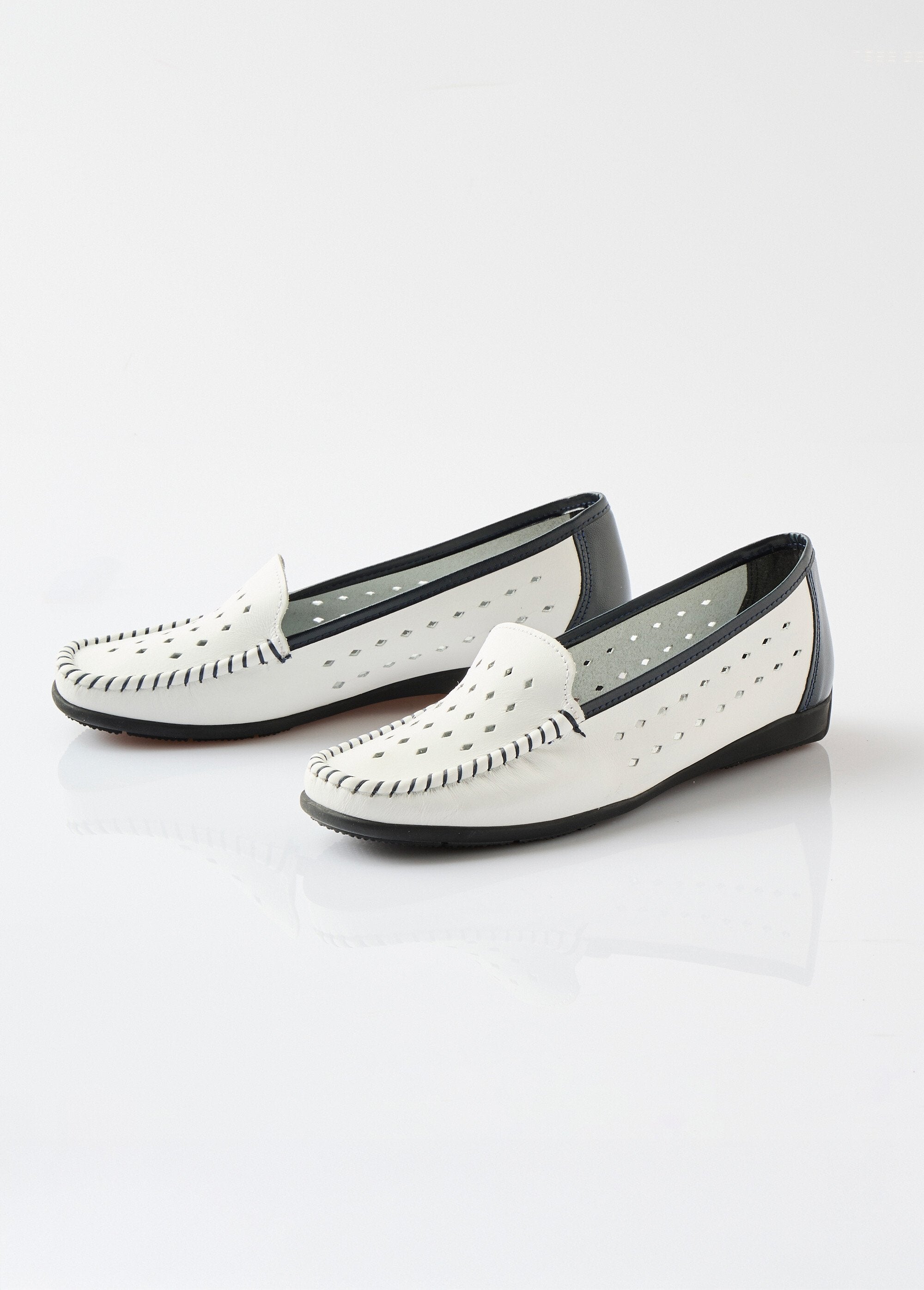 Mocasines_anchos_confort_de_piel_suave_Blanco,_Blanca_DE1_slim