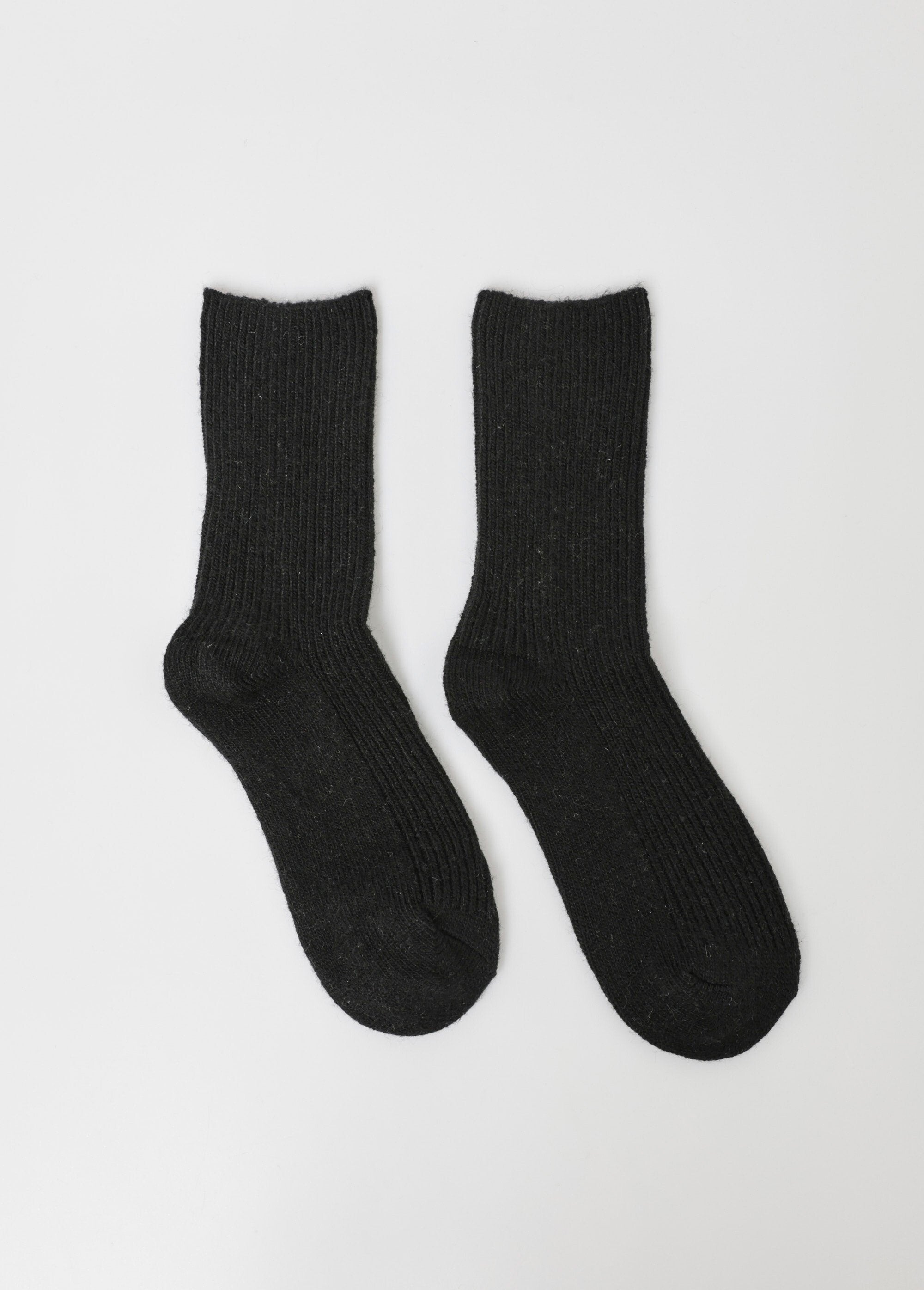 Par_de_calcetines_de_lana_de_canalé_fino_Negro_FA1_slim