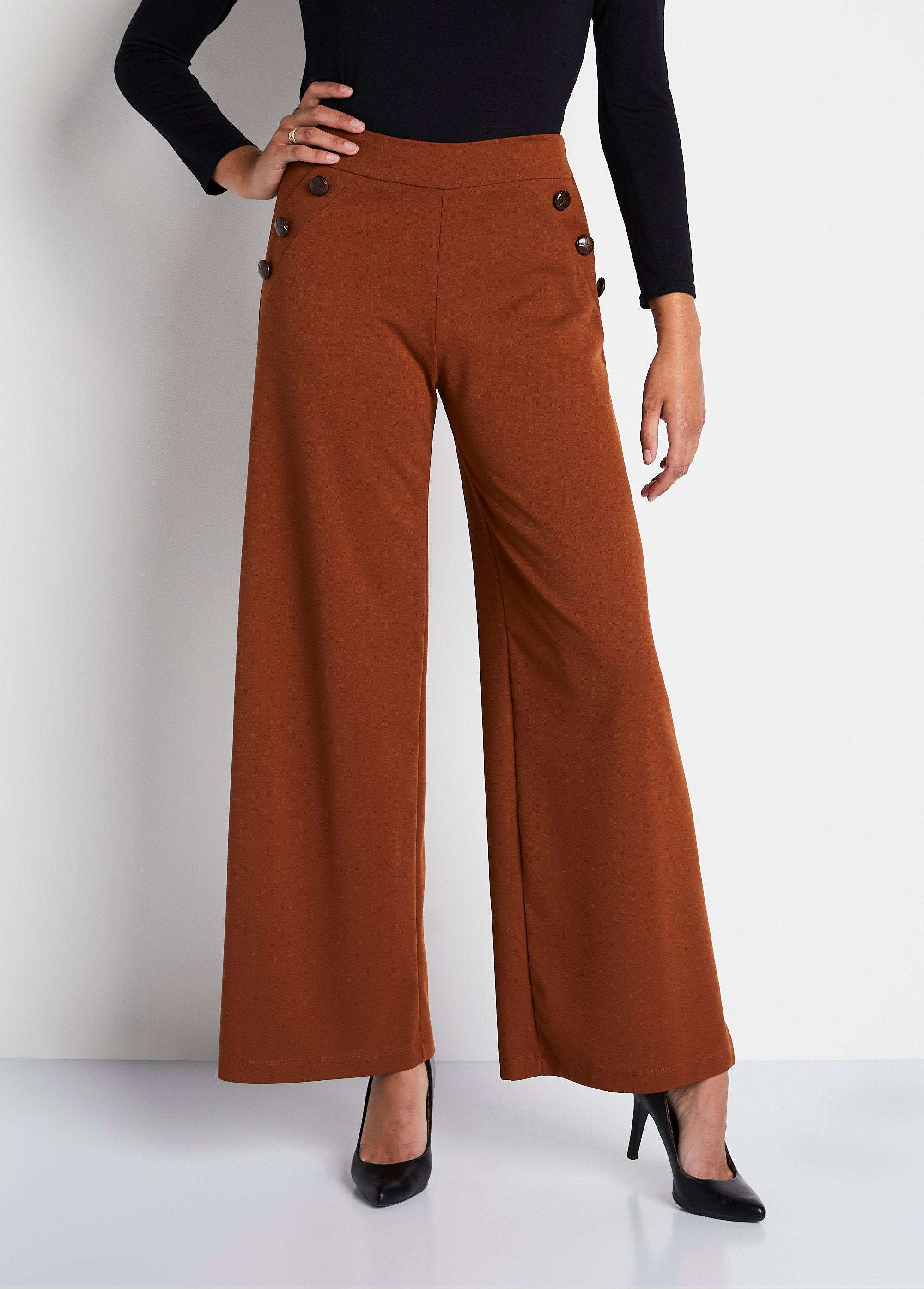 Pantalón_ancho_liso_con_cintura_elástica_en_la_espalda_Caramelo_FA1_slim