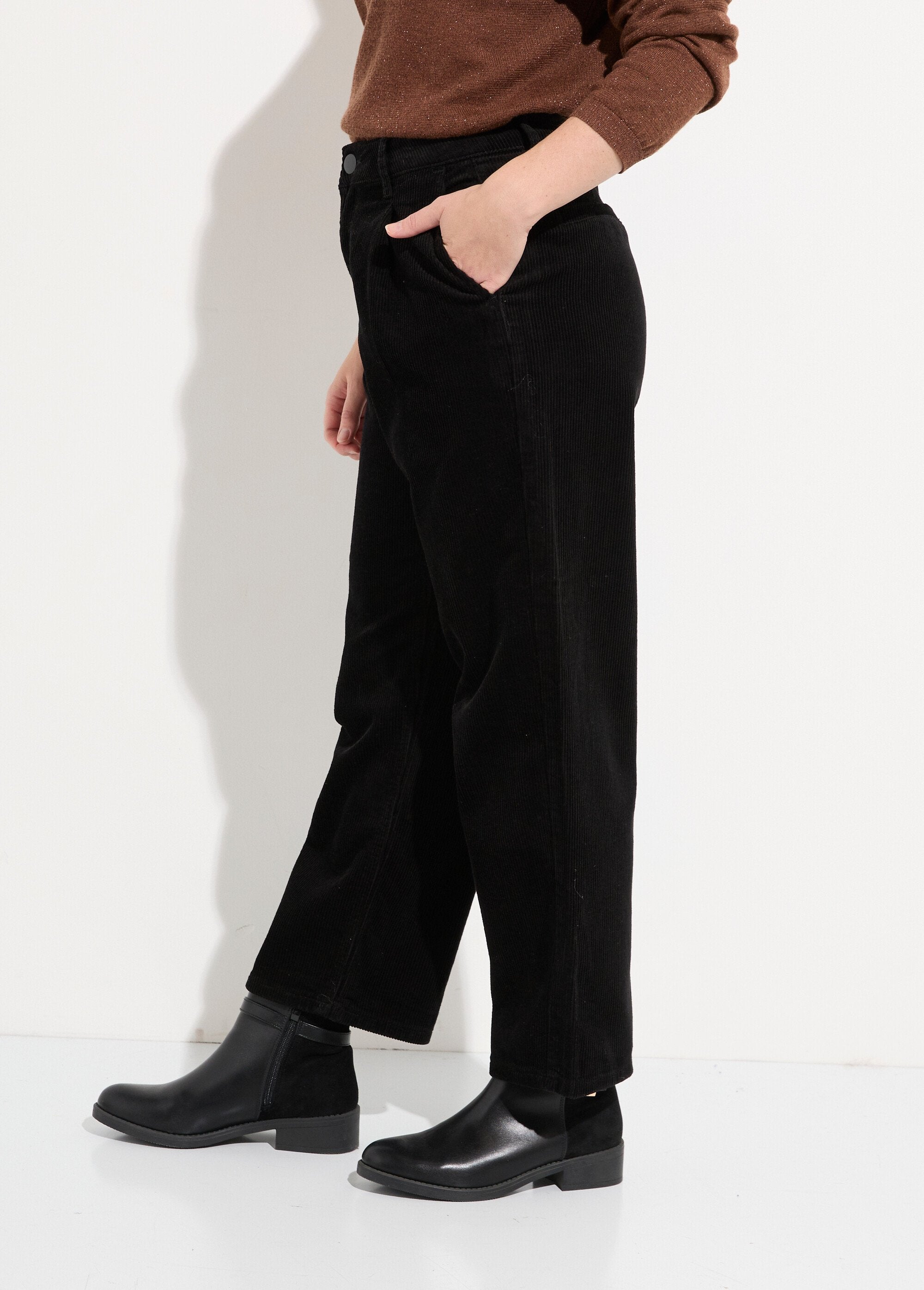 Pantalon_large_velours,_spécial_PETITE_Noir_GA1_slim